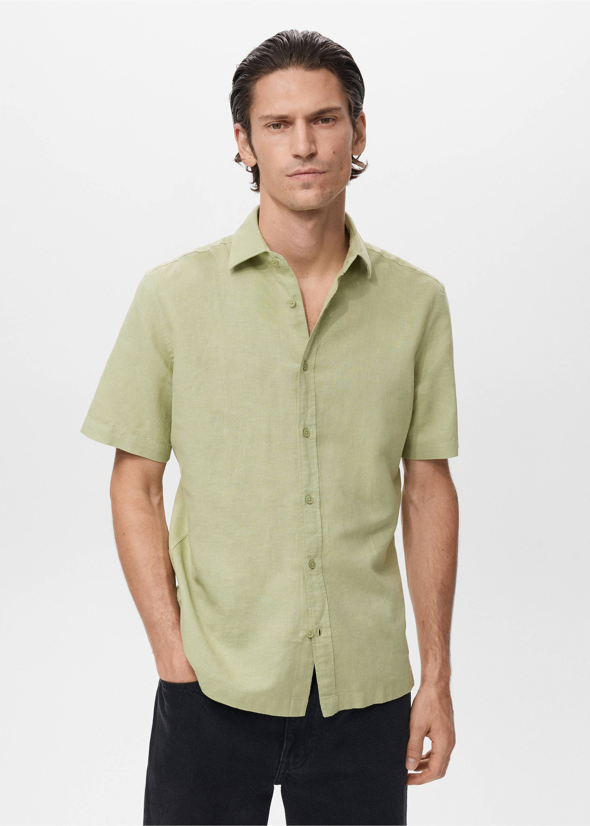 Camisa lino manga corta - Plano medio, Verde manzana. Ref: 17016744-00.