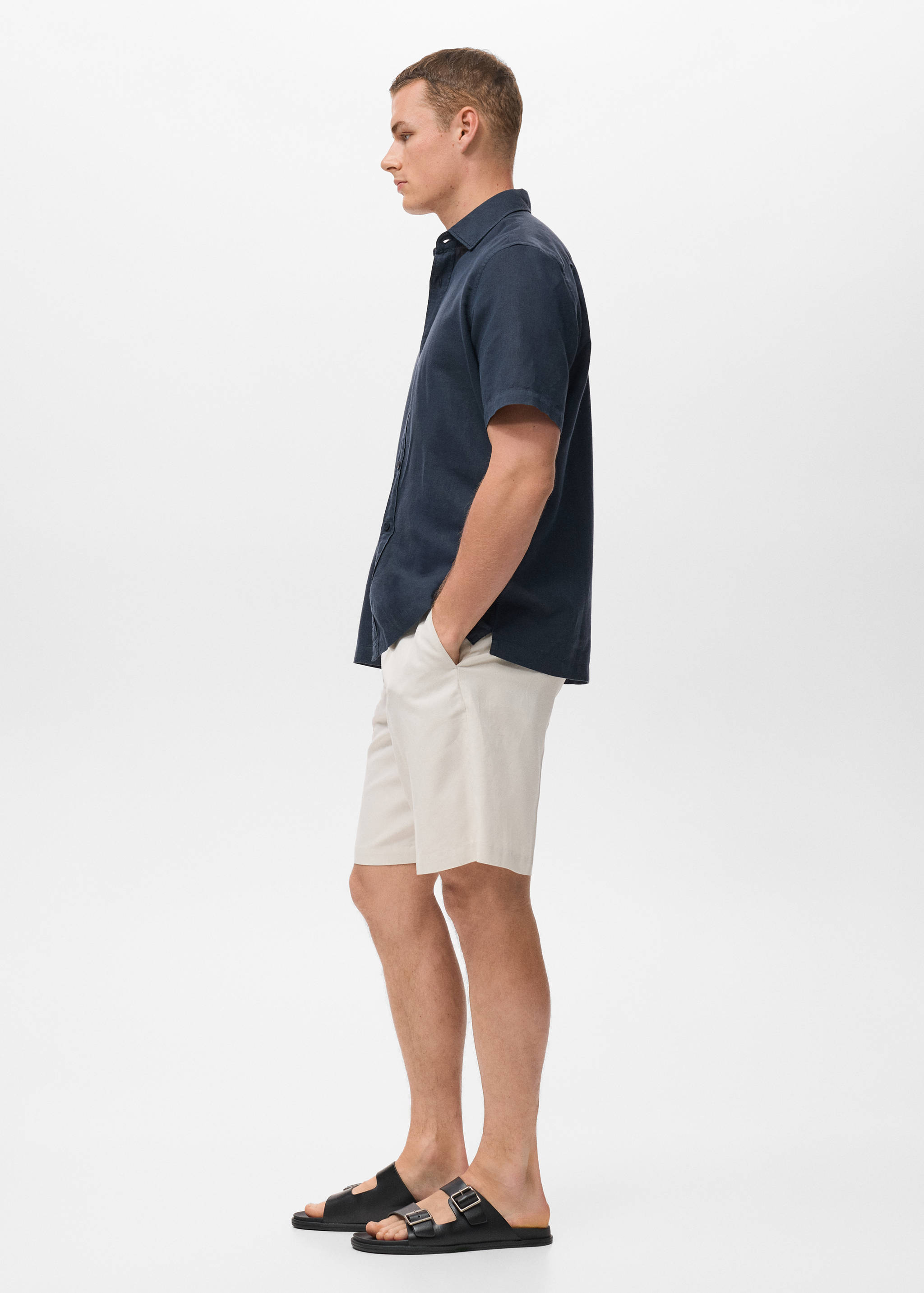 Short sleeve linen-blend shirt - Details of the article 2