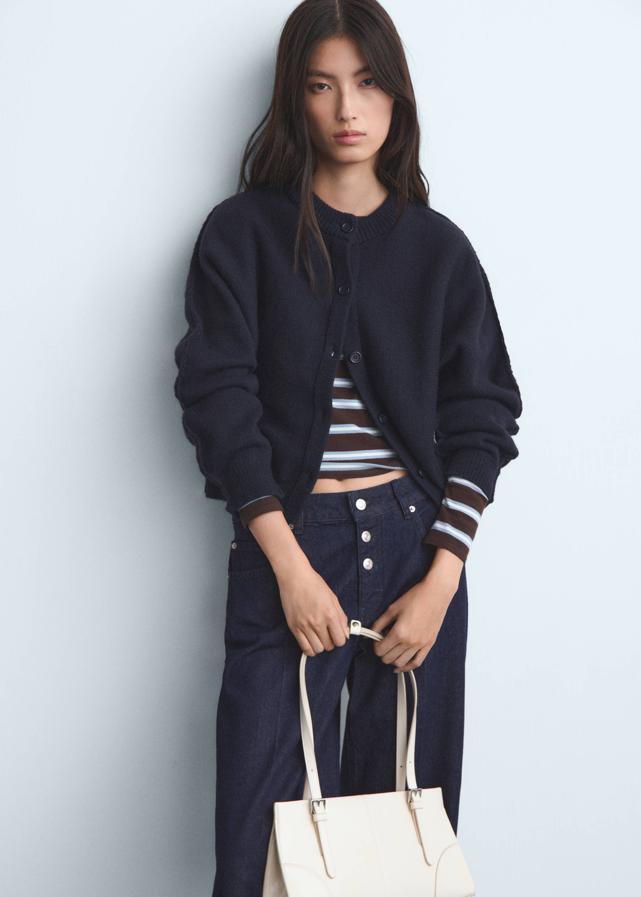 Low-rise straight-leg jeans with buttons - Details of the article 1