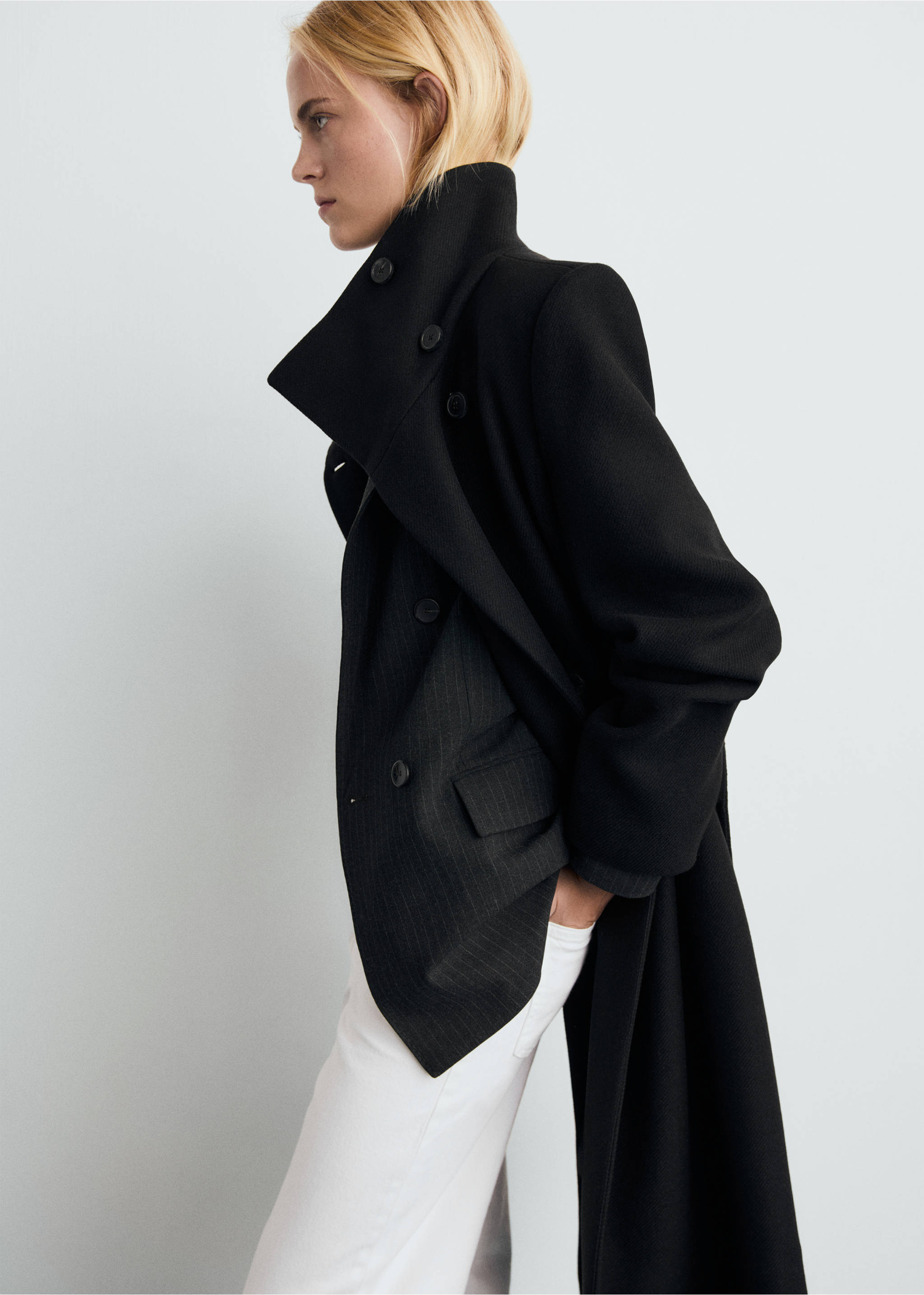 Manteco wool coat with belt - Details of the article 2, Black. Ref: 17016746-00.