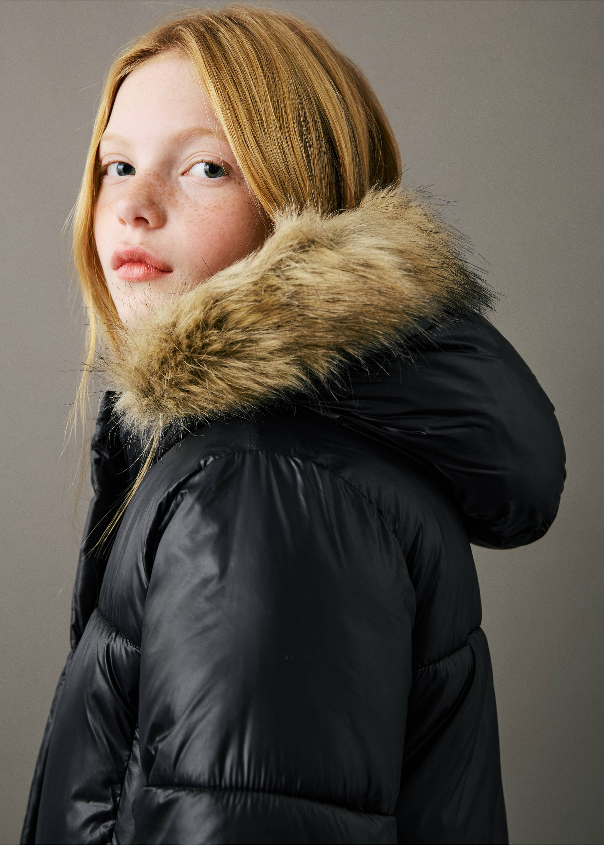Large anorak with fur-effect hood - Details of the article 1, Black. Ref: 17017764-00.