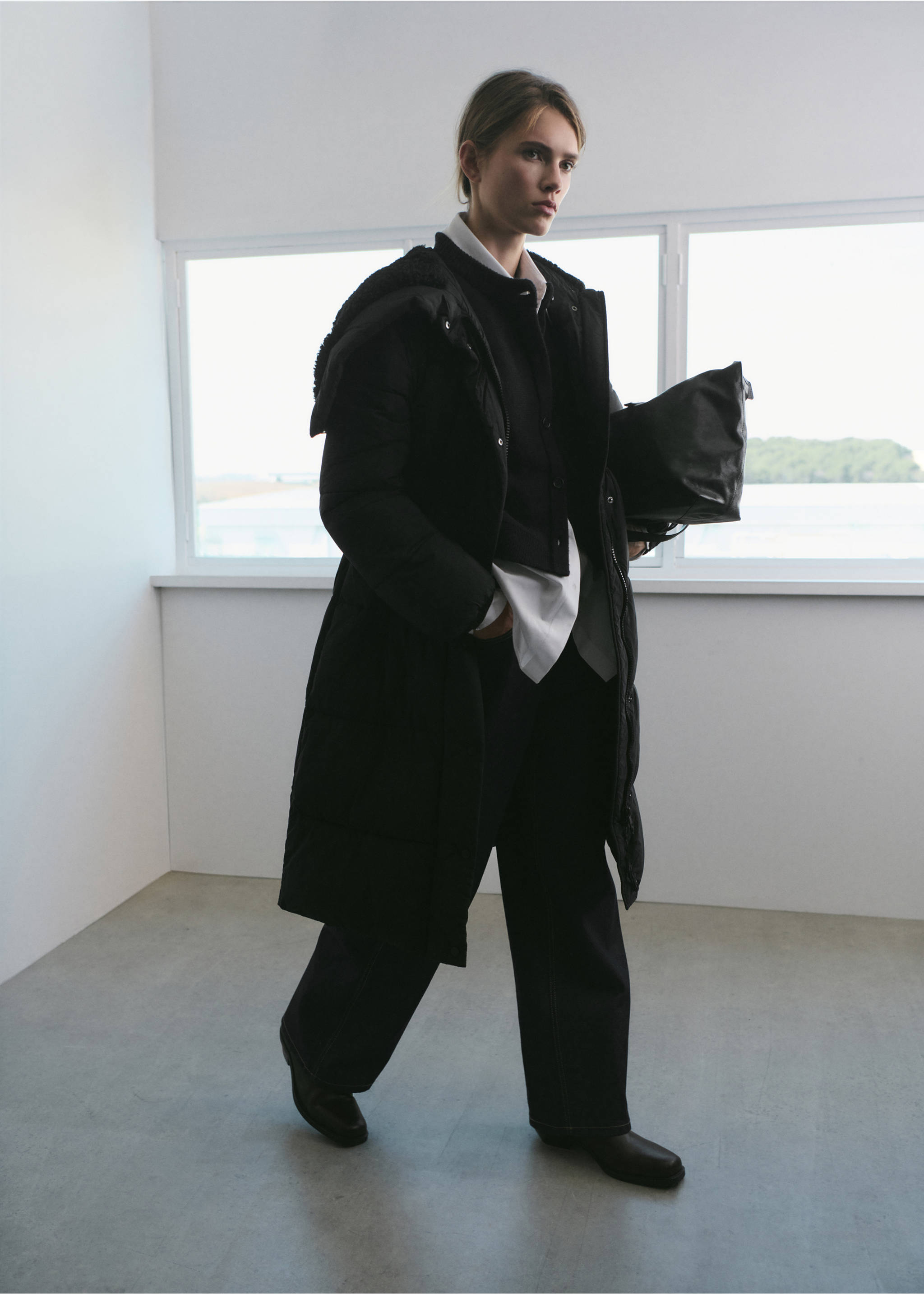 Fitted quilted anorak with hood - General plane, Black. Ref: 17017766-00.