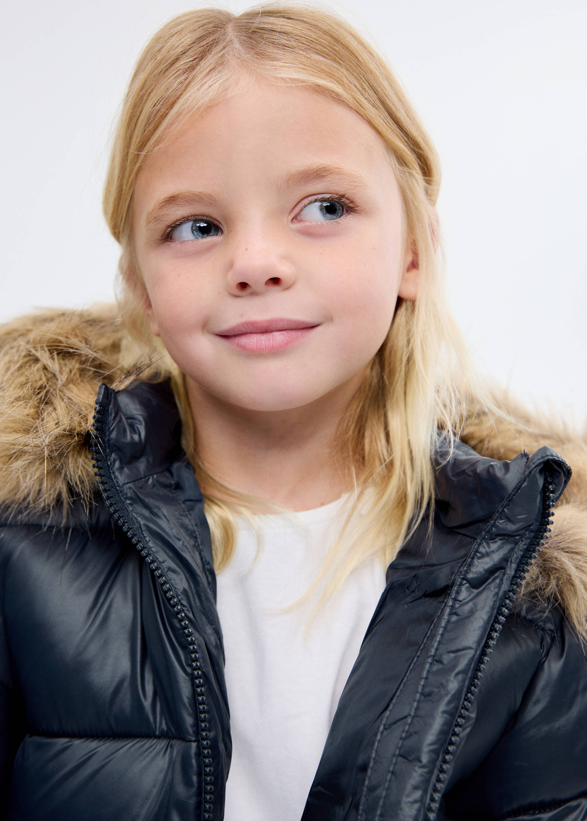 Anorak capucha pelo - Detalle del artículo 1