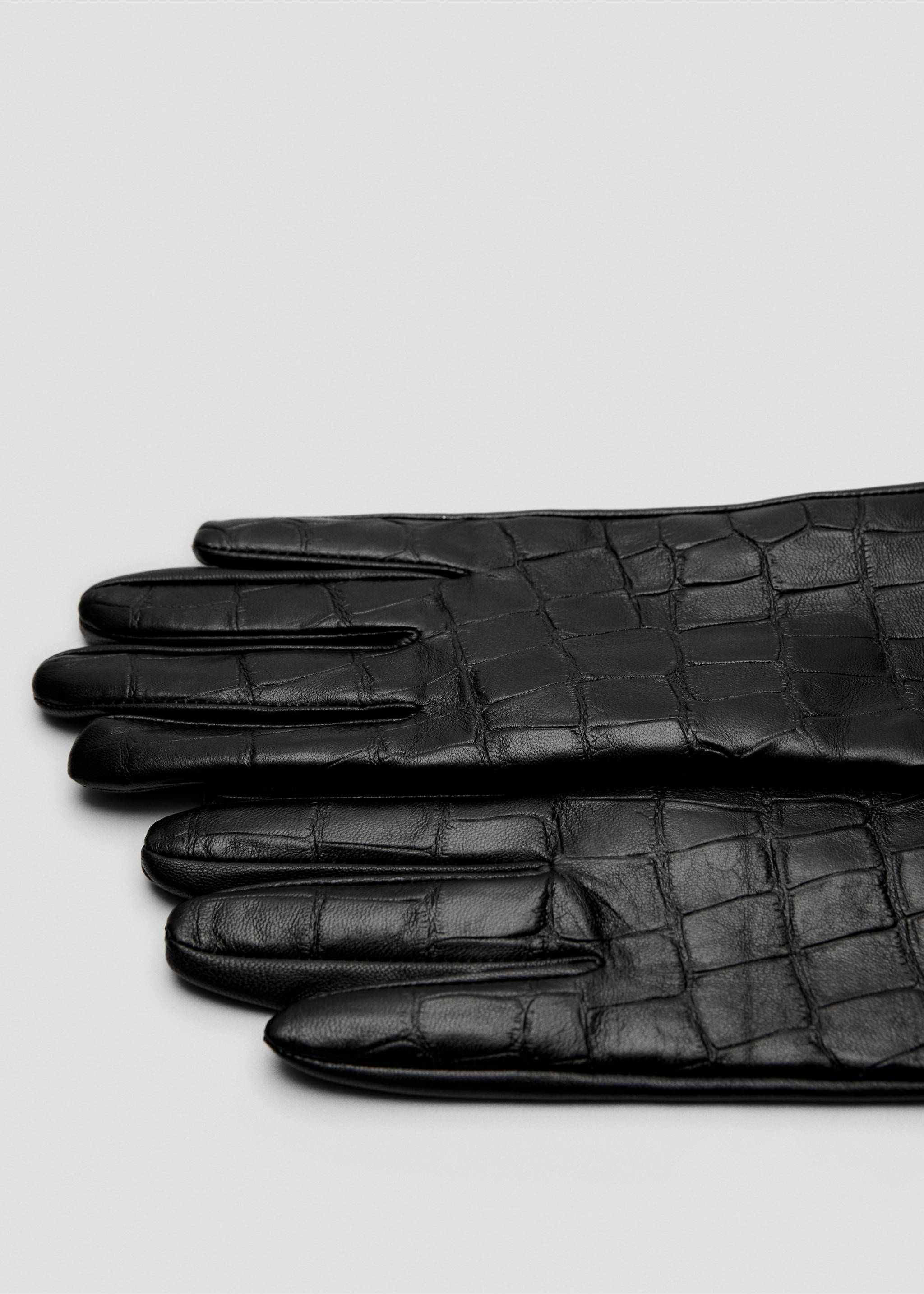 Gants longs en cuir effet croco - Plan moyen, Noir. Ref: 17017773-00.