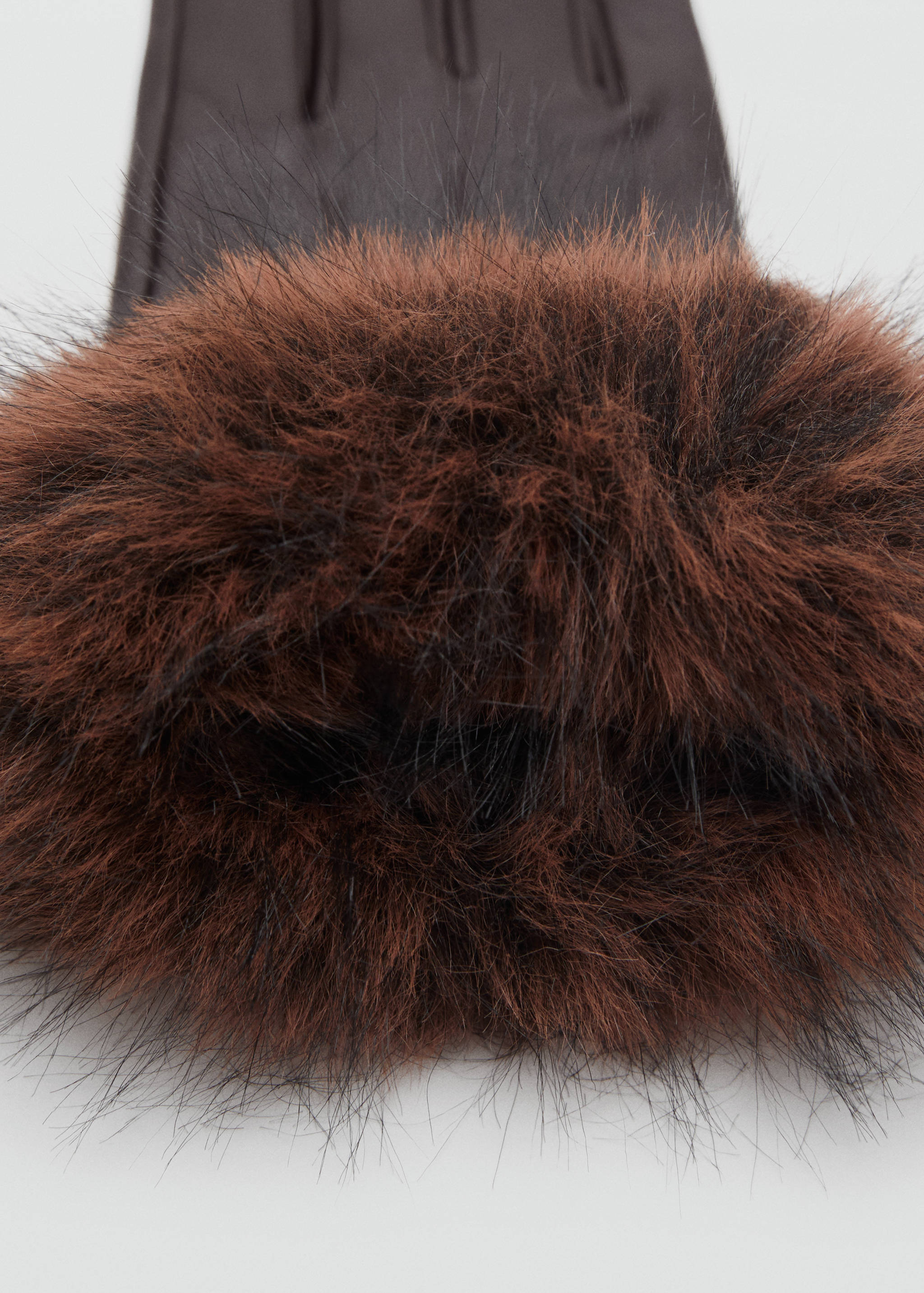 Gants cuir combinés - Plan moyen