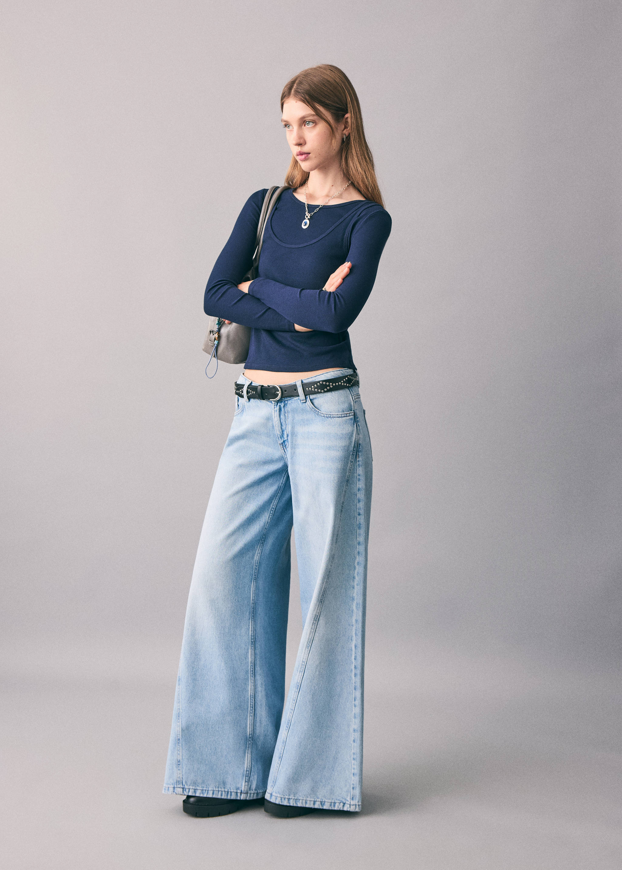 Double-layered T-shirt - General plane