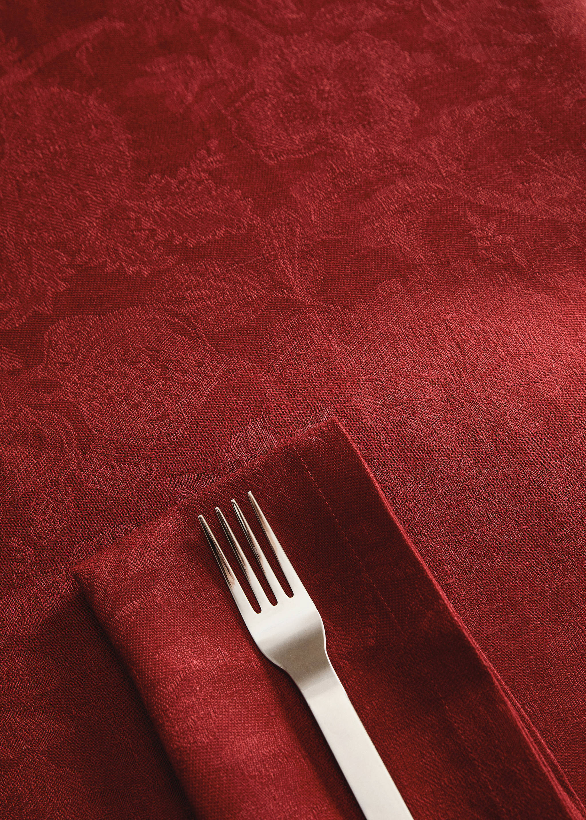 Jacquard linen floral-print tablecloth for 6 to 8 diners - Details of the article 7