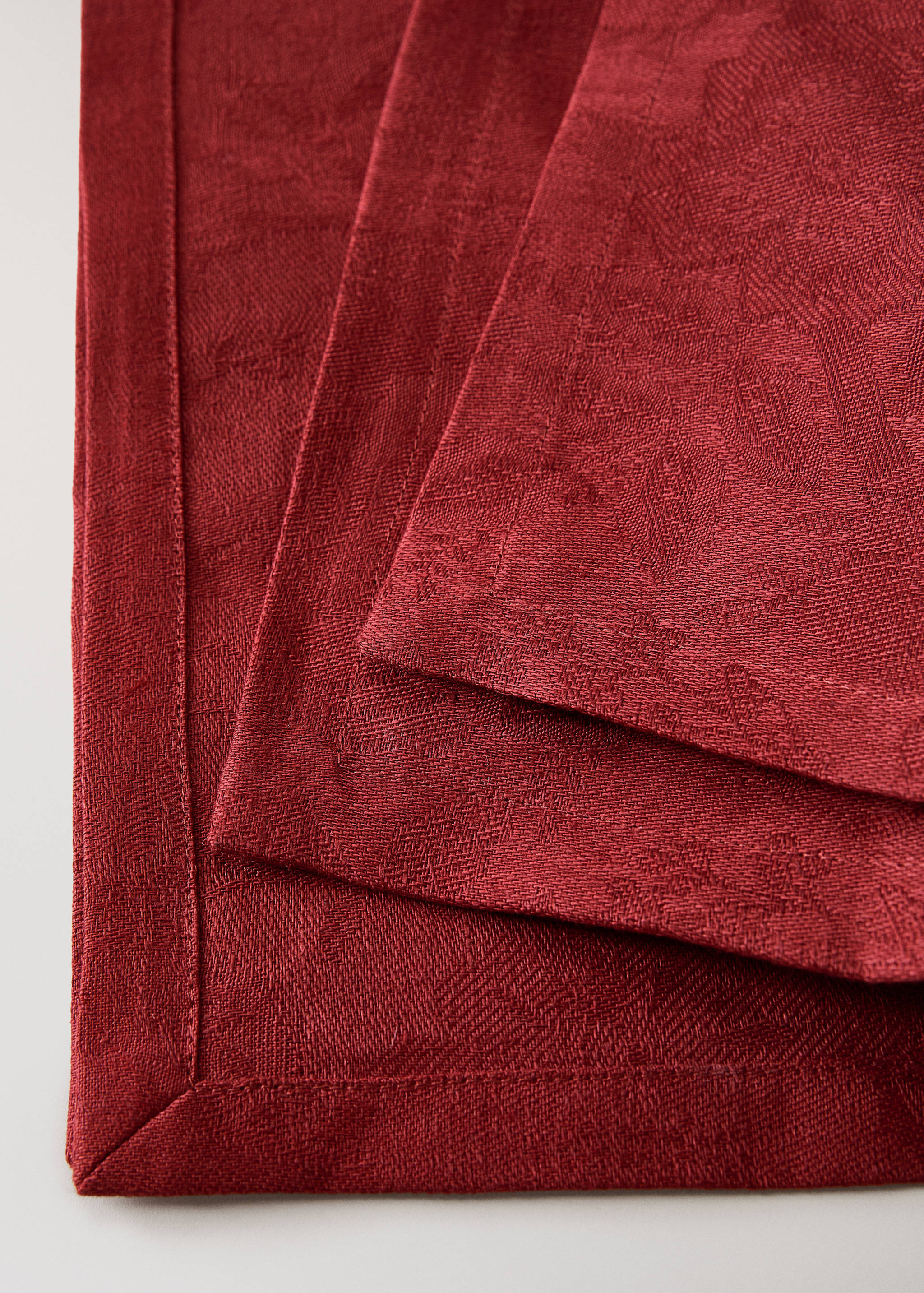 Jacquard linen floral-print tablecloth for 6 to 8 diners - Details of the article 1