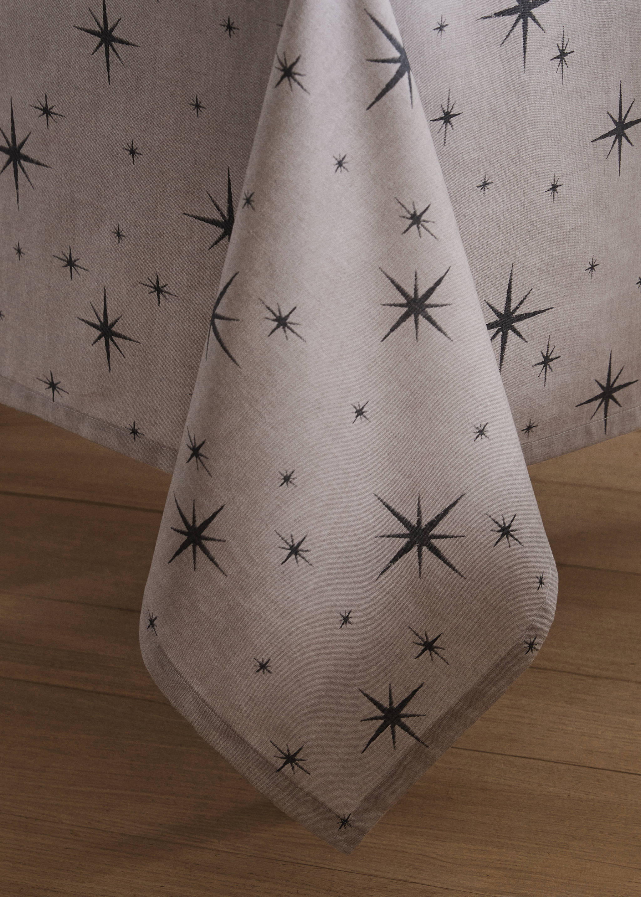 Cotton tablecloth with star pattern for 6 to 8 diners - Details of the article 8