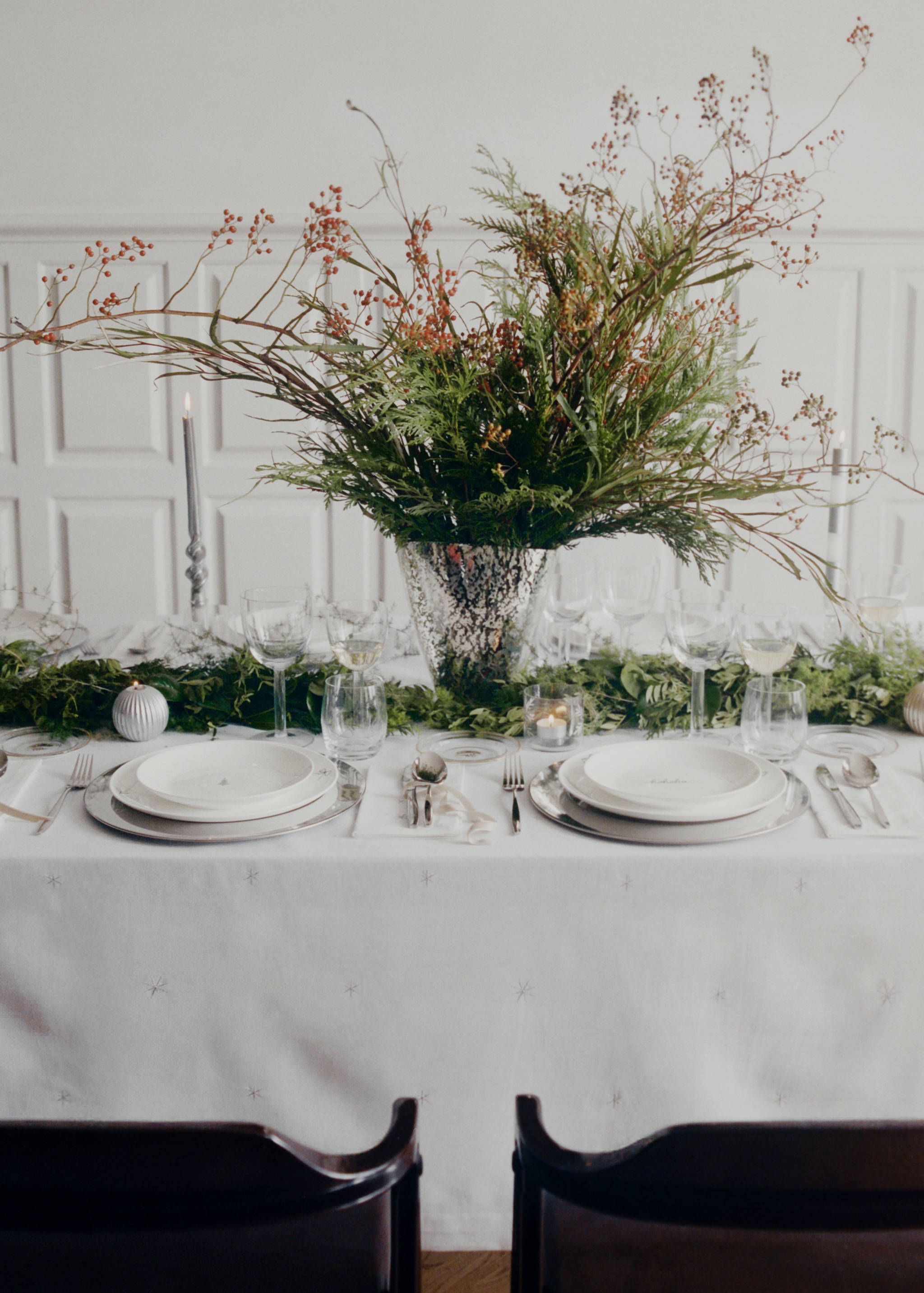 Bordad duk i 100 % bomull med stjärndetaljer för 6 till 8 gäster - Detaljer om artikeln 6