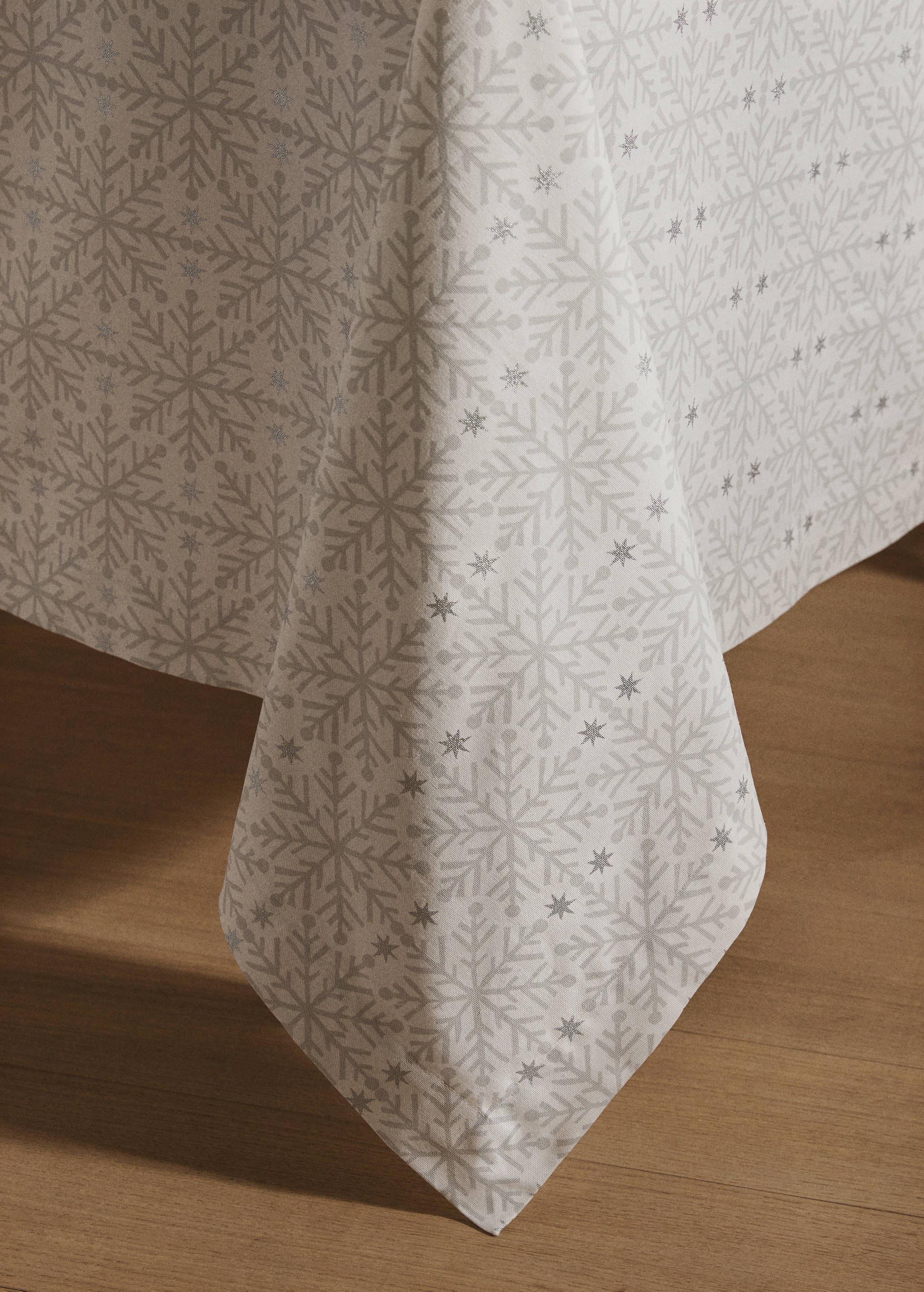 100% cotton tablecloth with Christmas snowflake printed motif for 6 to 8 diners - Details of the article 8