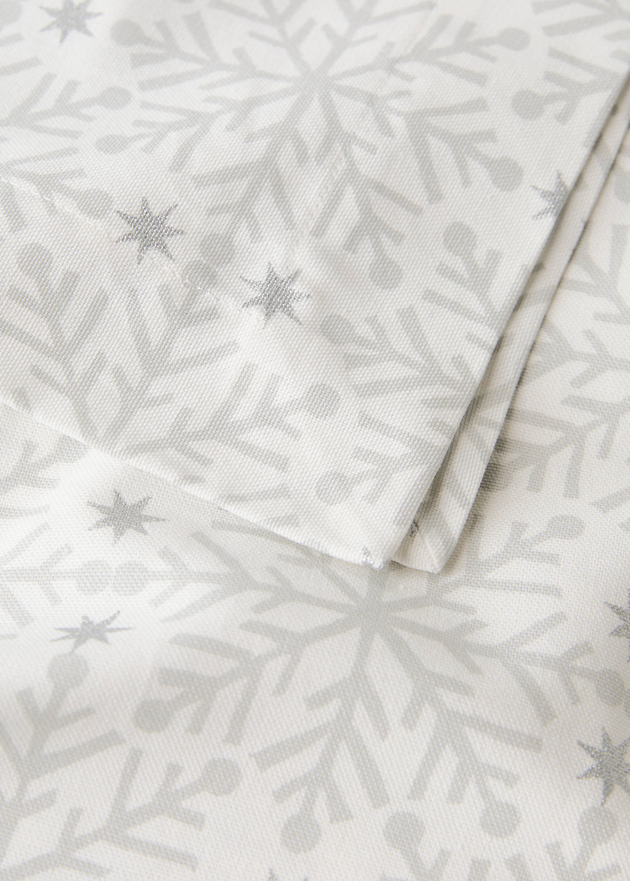 100% cotton tablecloth with Christmas snowflake printed motif for 2 to 4 diners - Details of the article 1