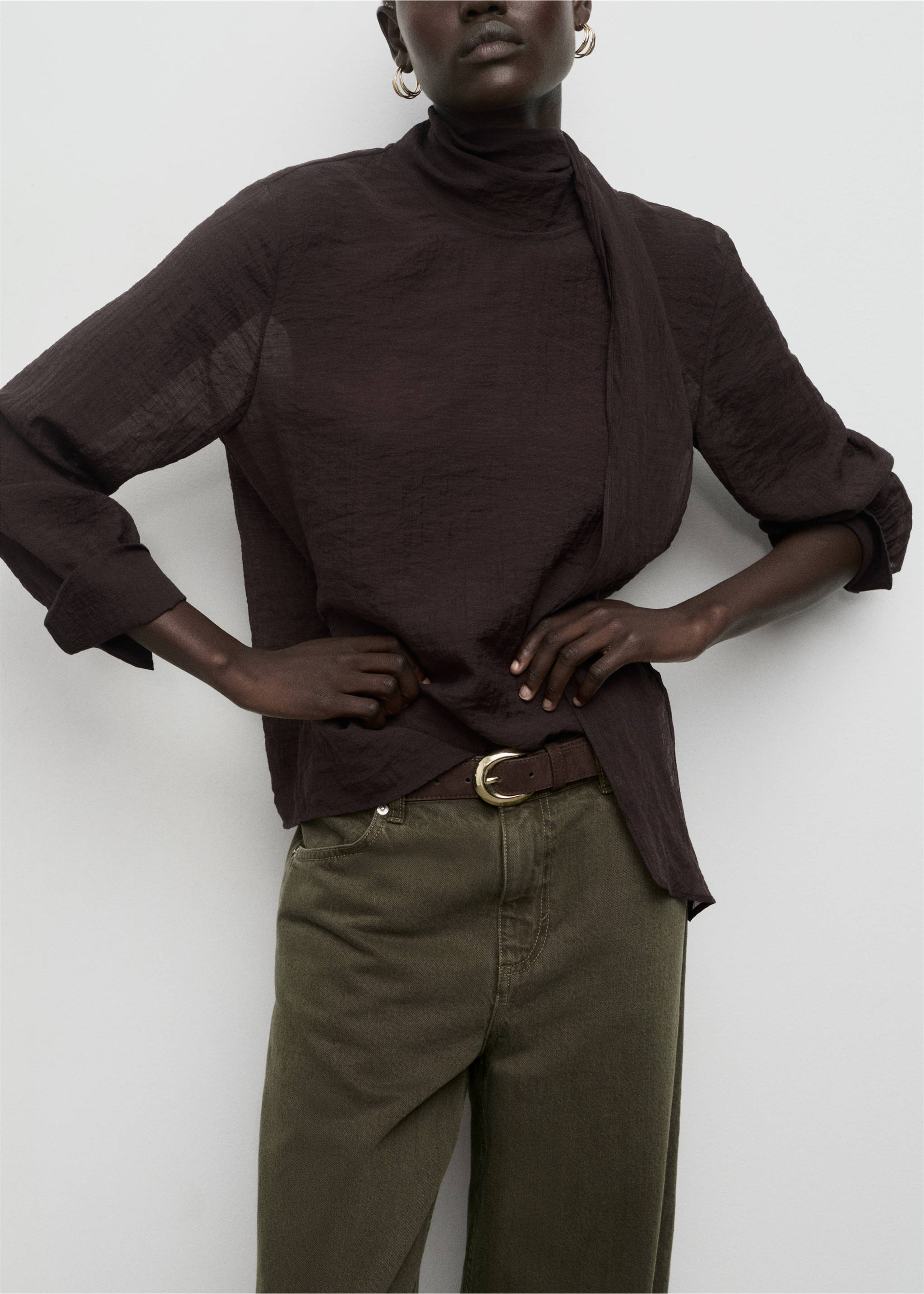 Jean barrel taille basse - Détail de l'article 1, Kaki. Ref: 17017821-00.