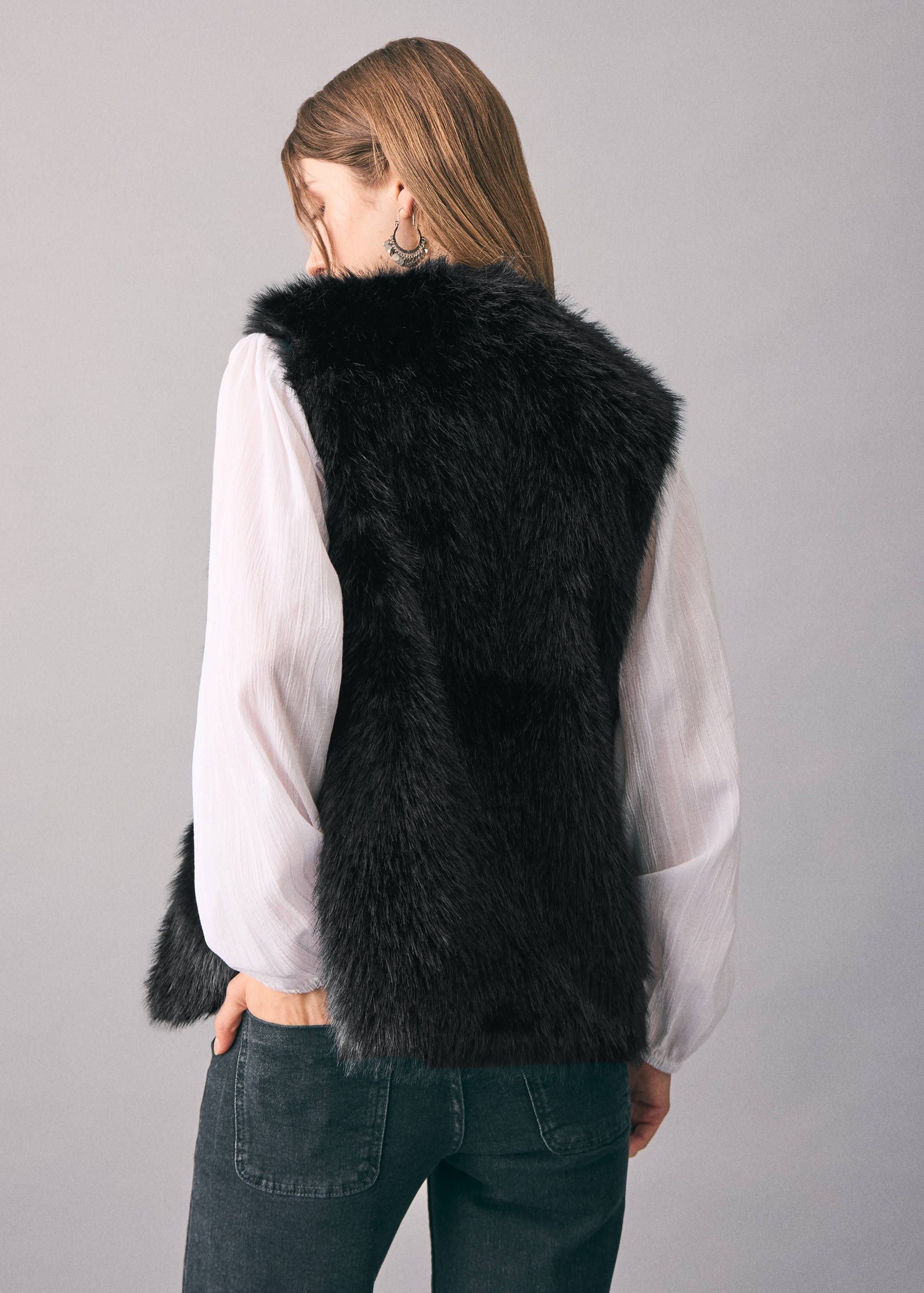 Gilet imitation fourrure - Verso de l’article