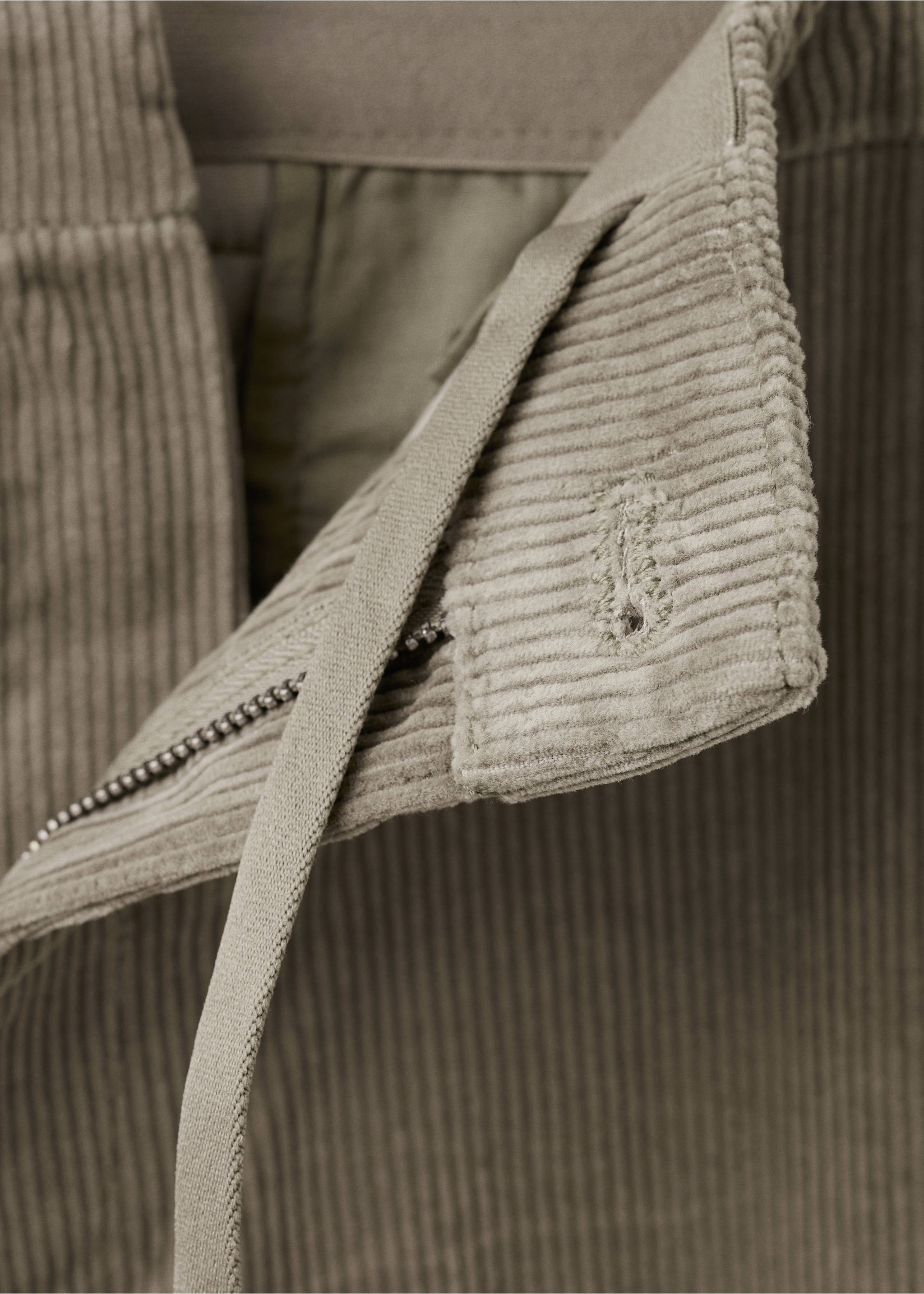 Pantalon velours côtelé slim-fit - Détail de l'article 0, Beige. Ref: 17017887-00.