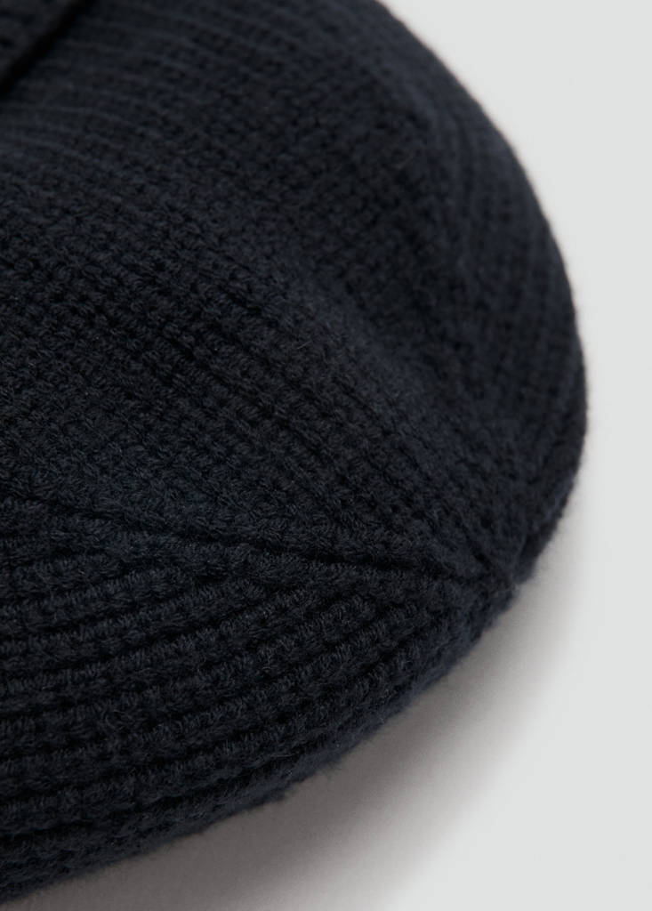 Rib-knit cap — Navy