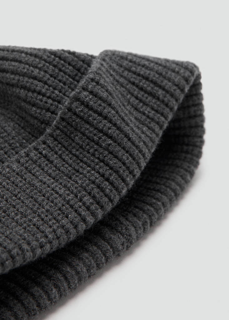 Rib-knit cap — Grey