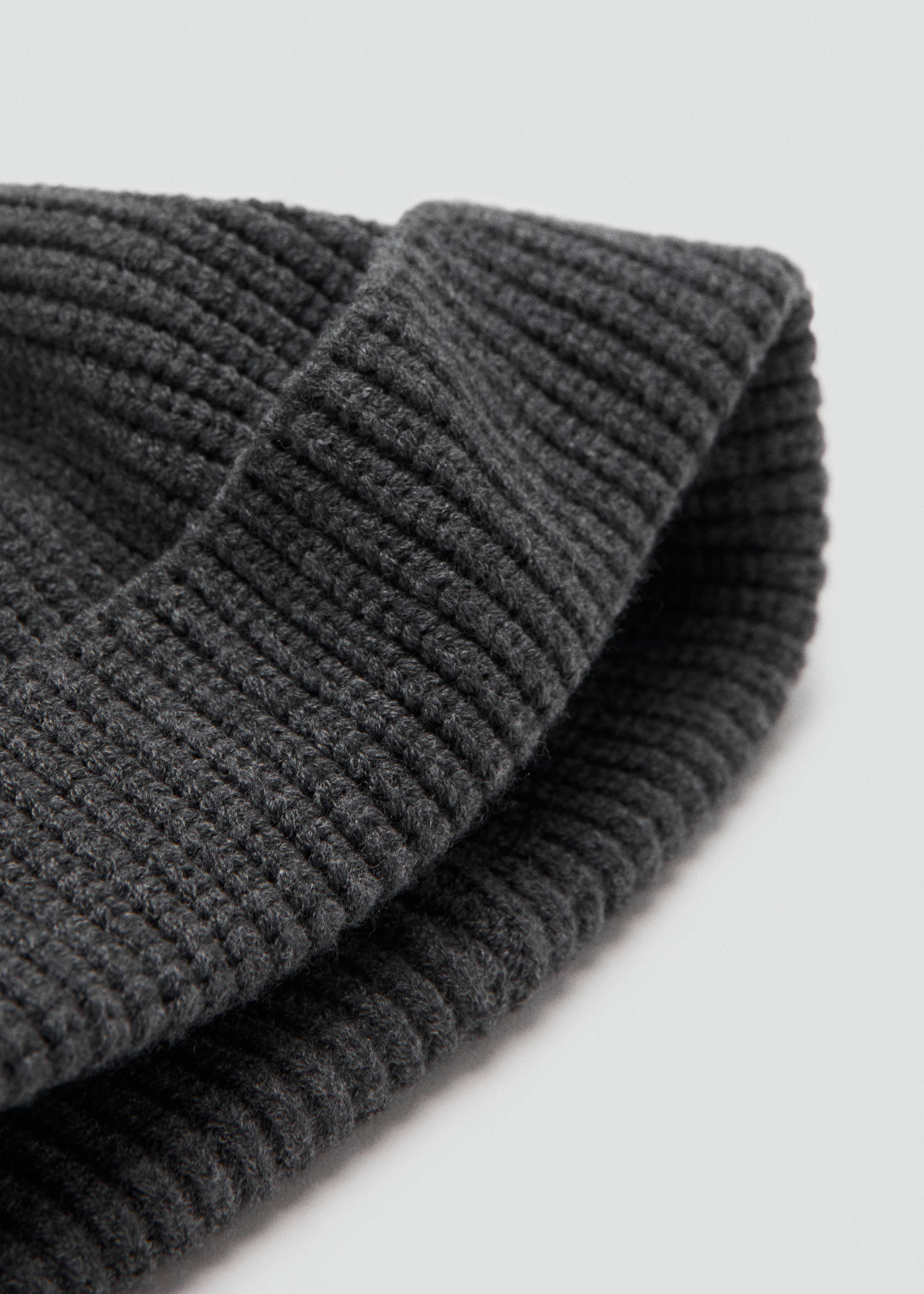 Rib-knit cap - Medium plane