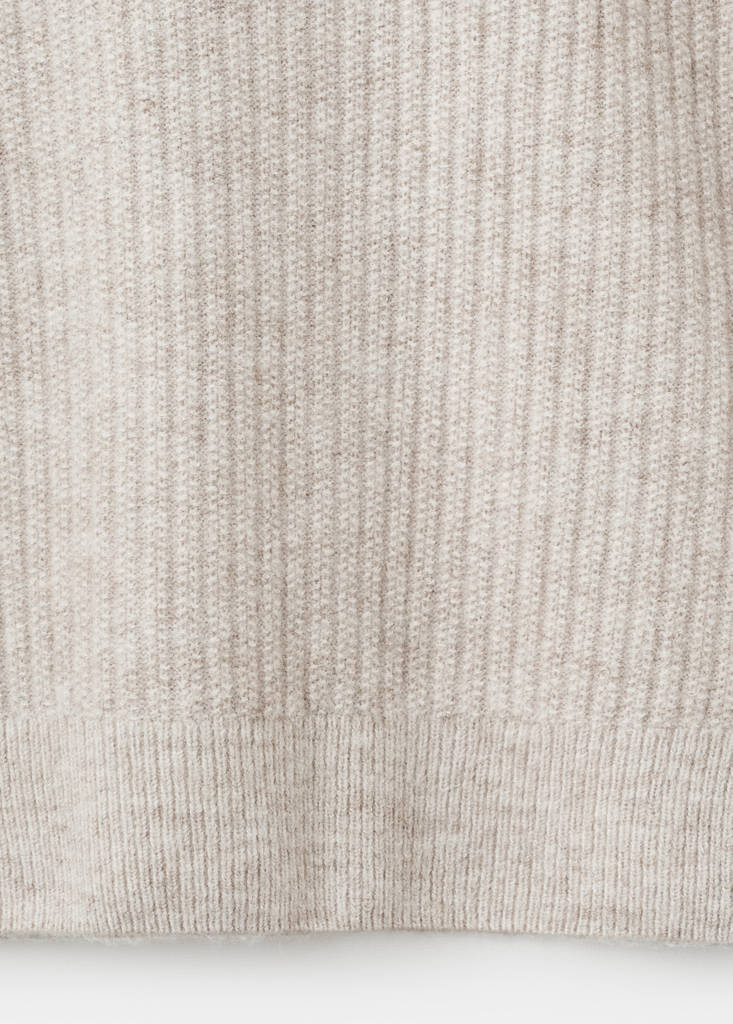 Knitted ribbed sweater — Ecru