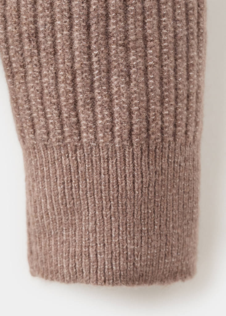 Knitted ribbed sweater — Medium Brown