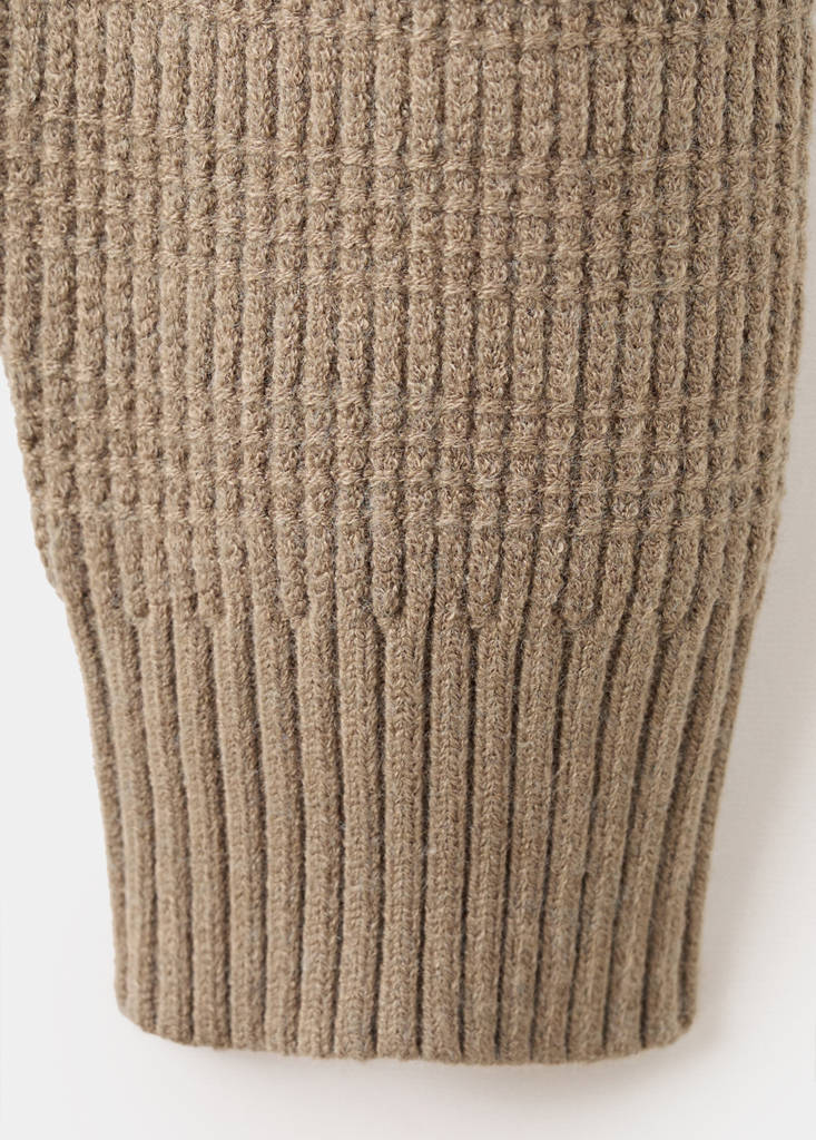 Structured knitted sweater — Medium Brown