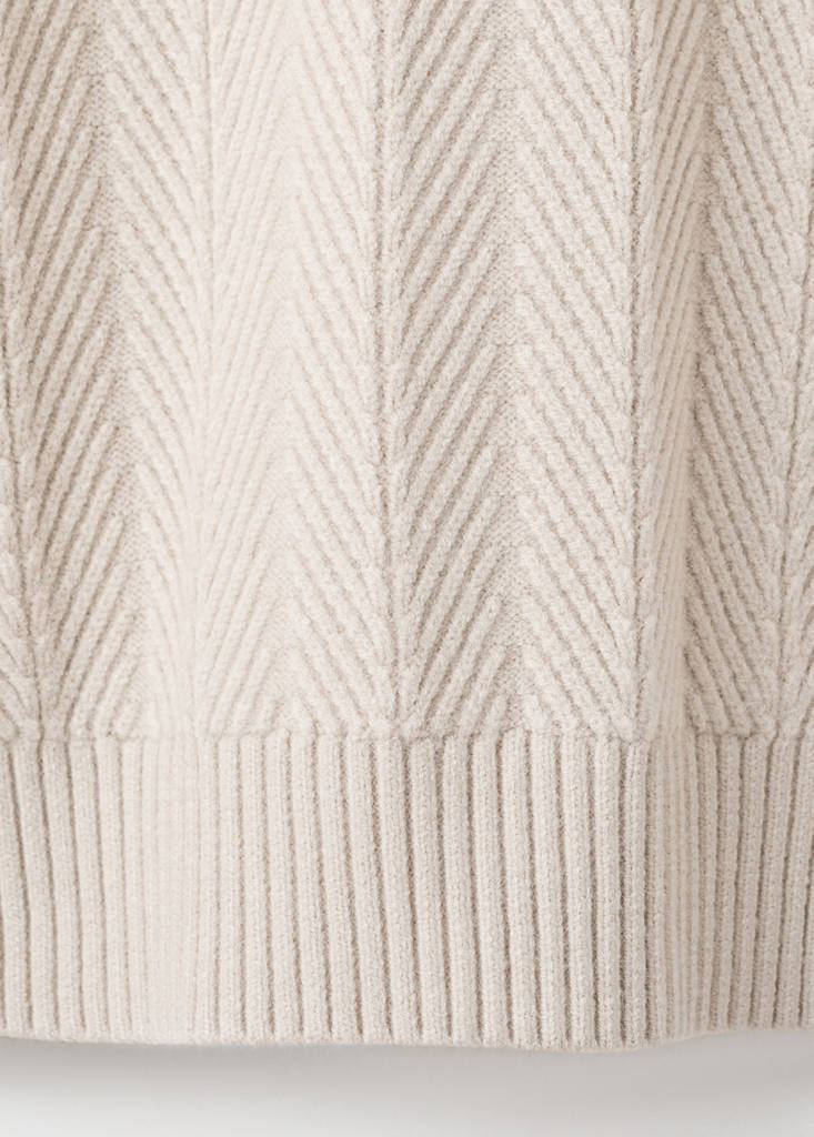 Herringbone structured sweater — Ecru