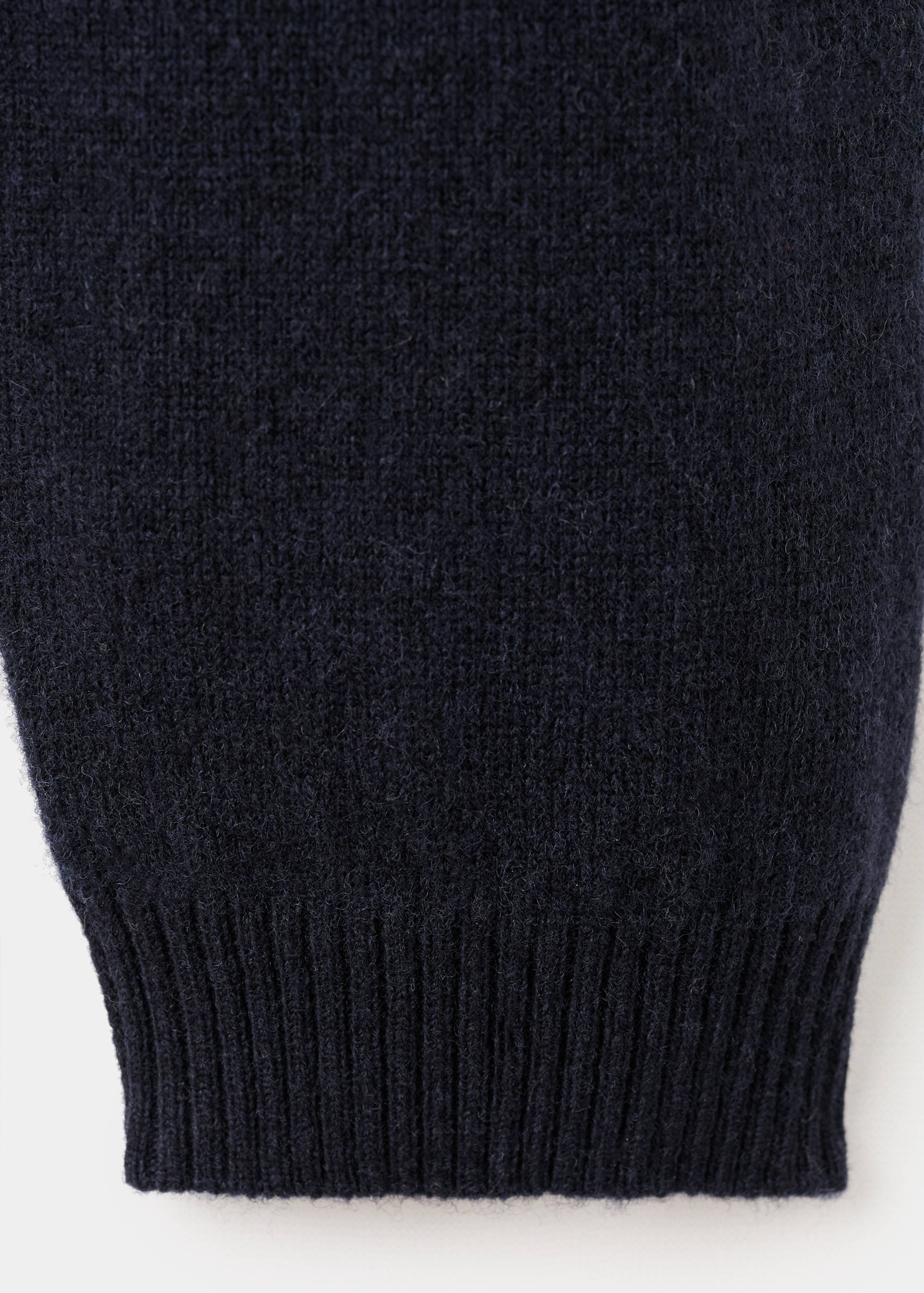 100% extra-fine wool knitted sweater - Details of the article 8