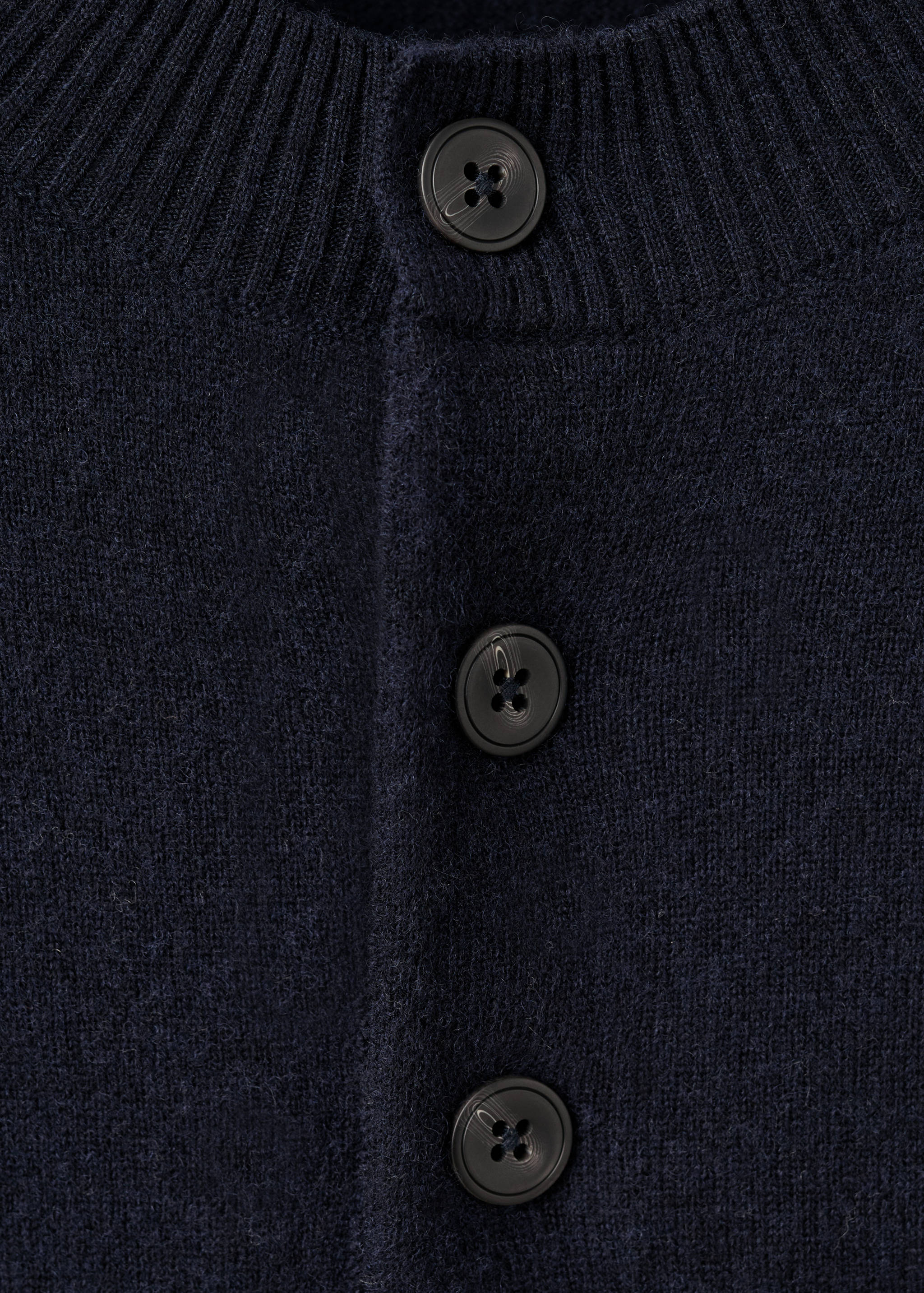 100% extra-fine wool knitted sweater - Details of the article 0