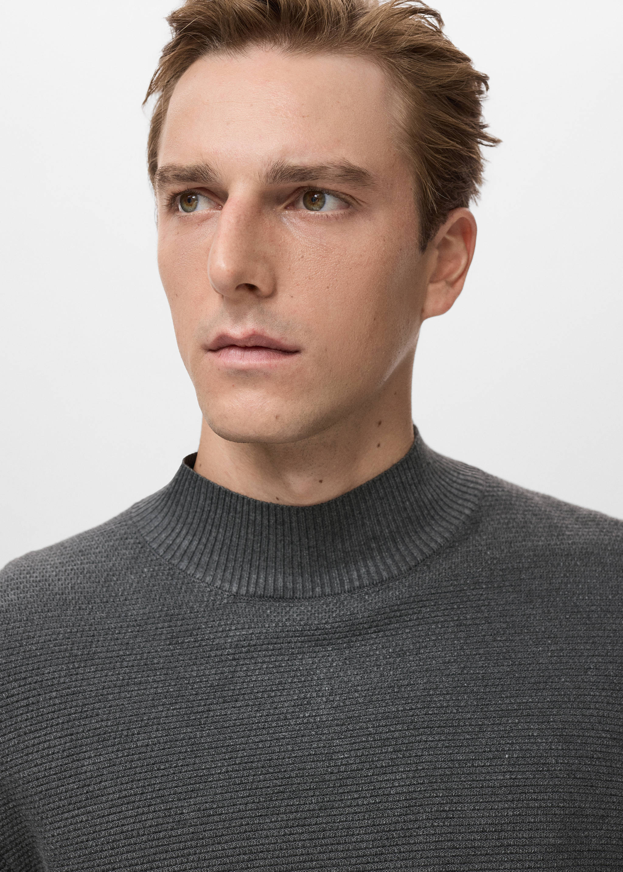 Pull-over col montant structuré - Détail de l'article 1