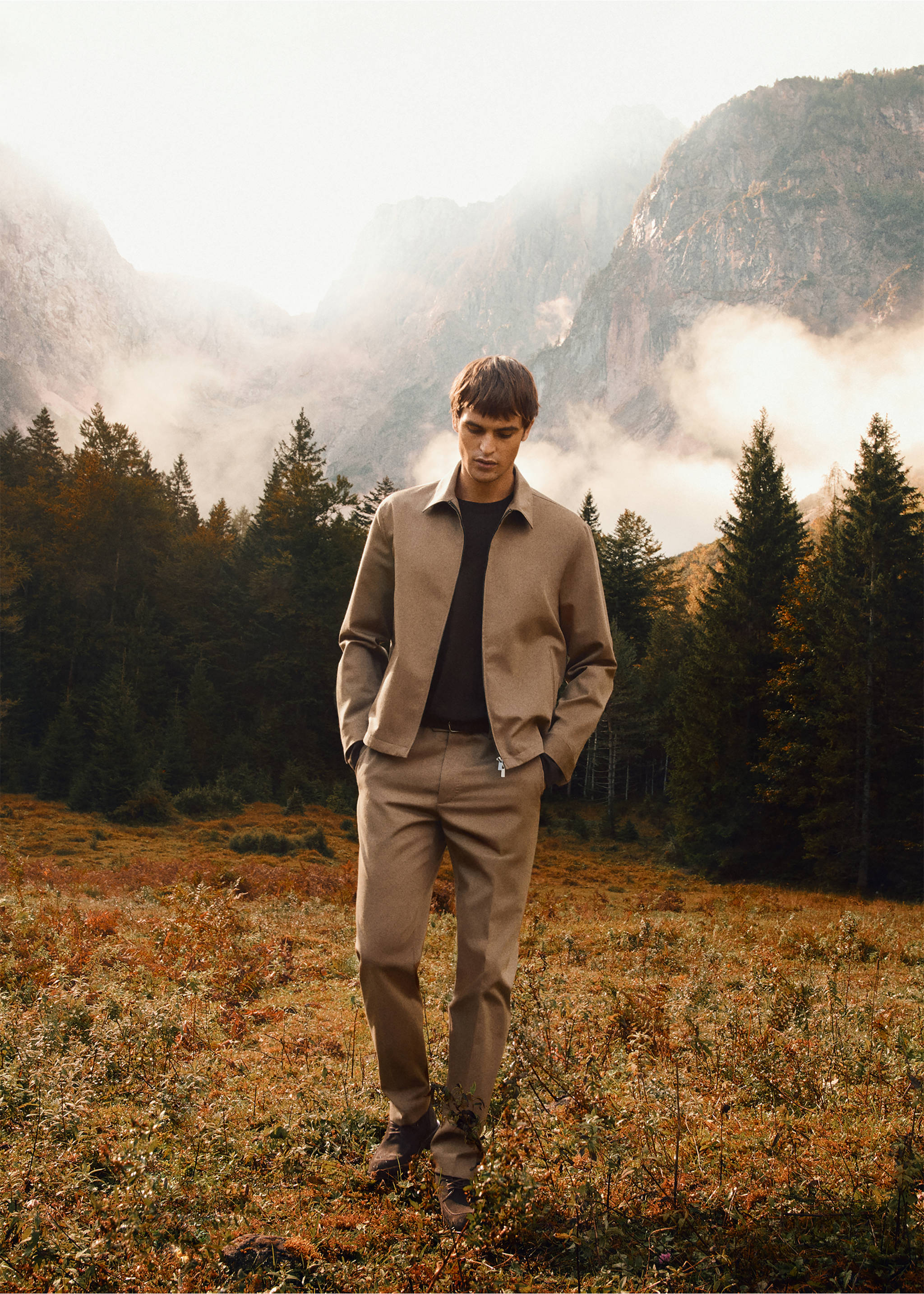 100% virgin wool regular fit trousers - Details of the article 5, Caramel. Ref: 17018273-00.