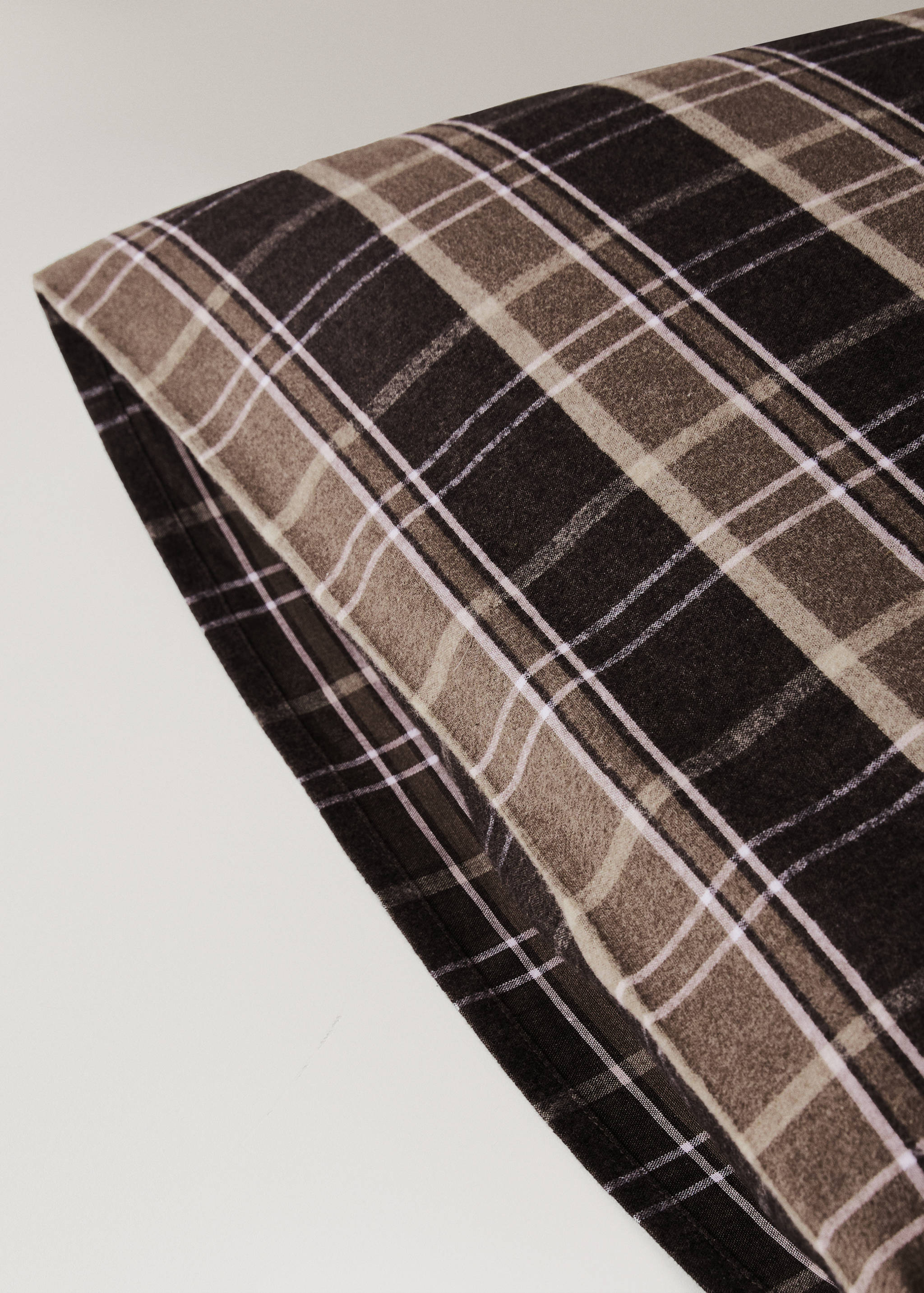 Flannel cotton melange-yarn pillowcase with check pattern 60x60 cm - Details of the article 2