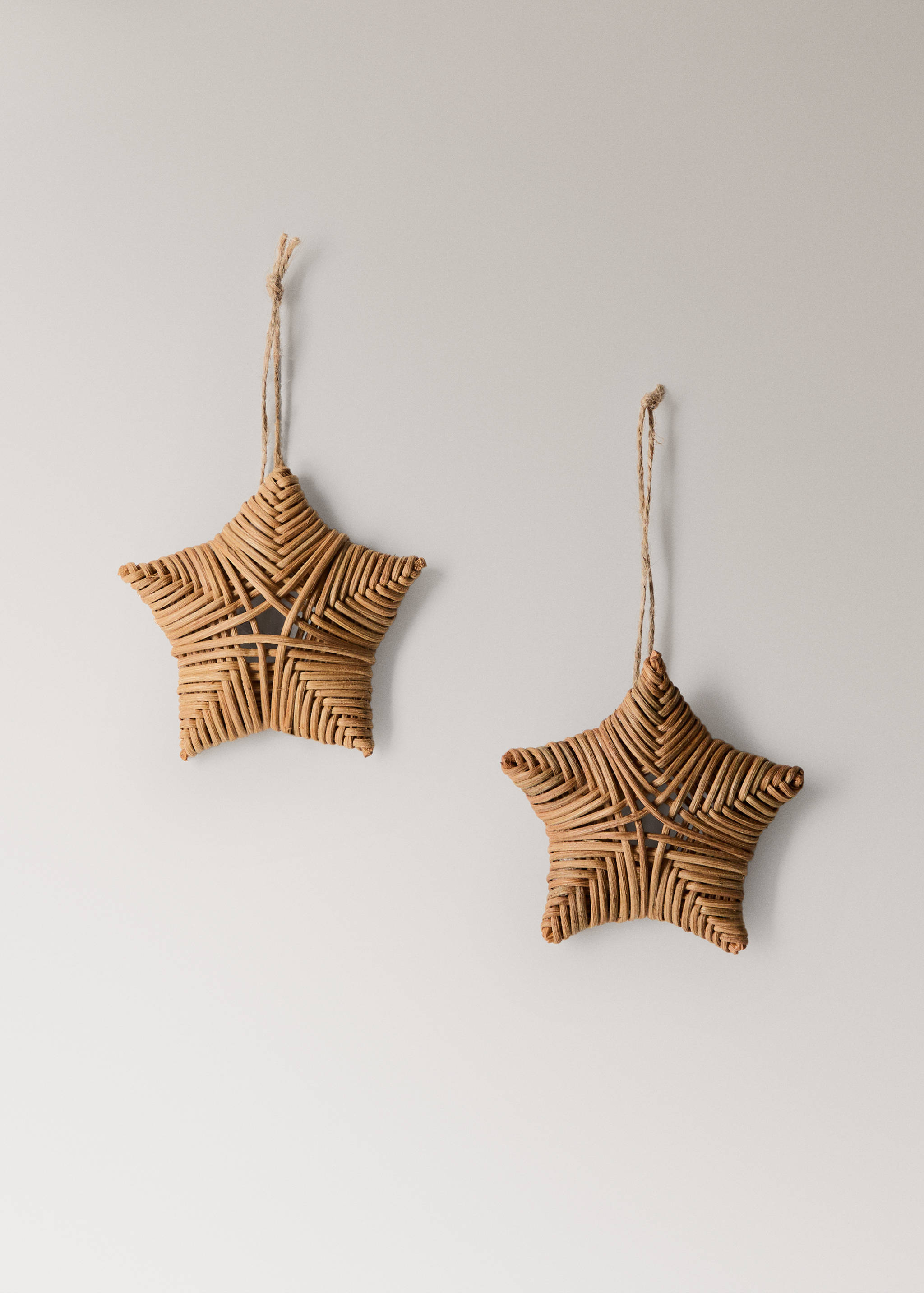 Ornamente de brad în formă de stele din ratan - Detaliu al articolului 2