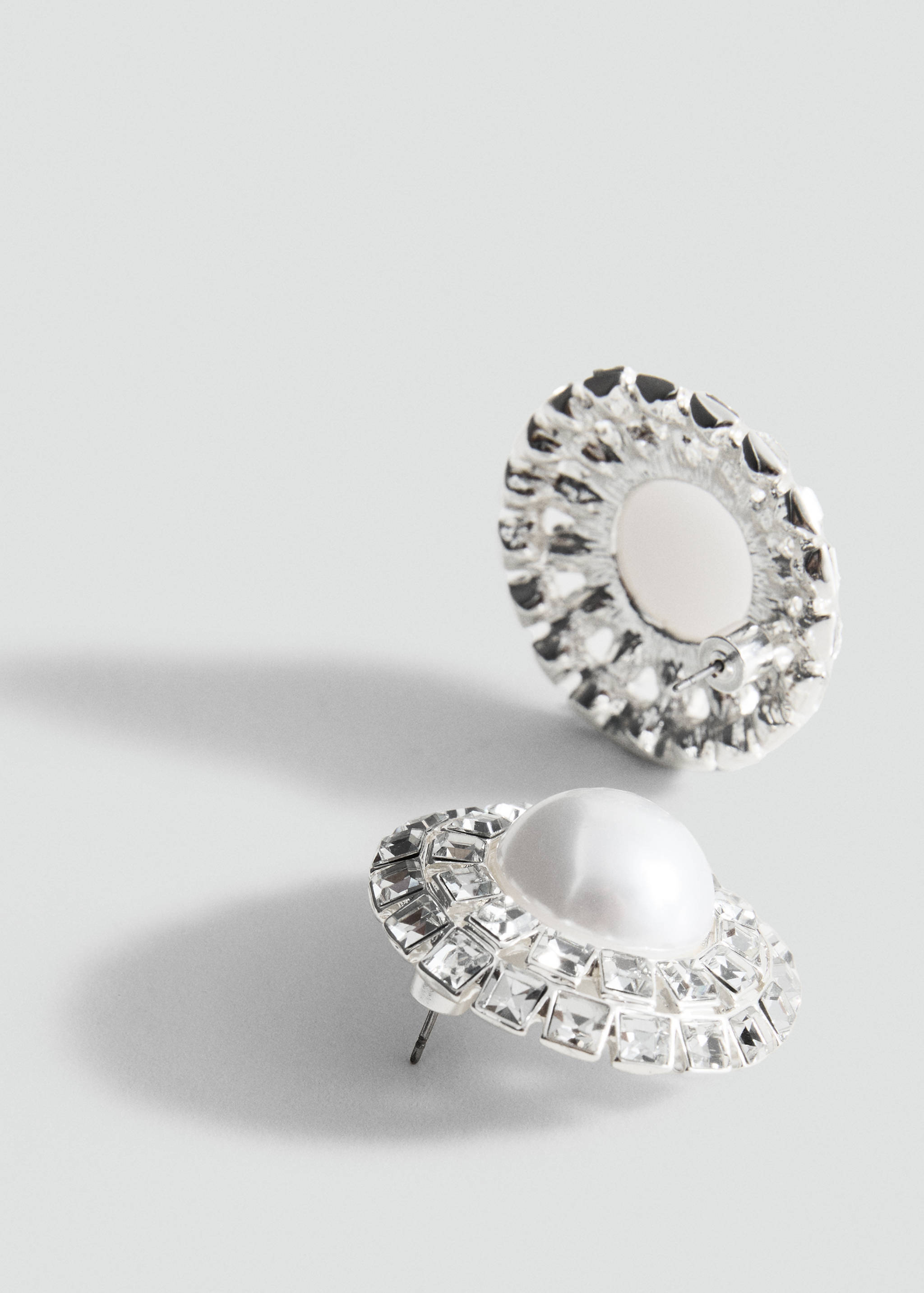 Combined pearl earrings - Details of the article 1