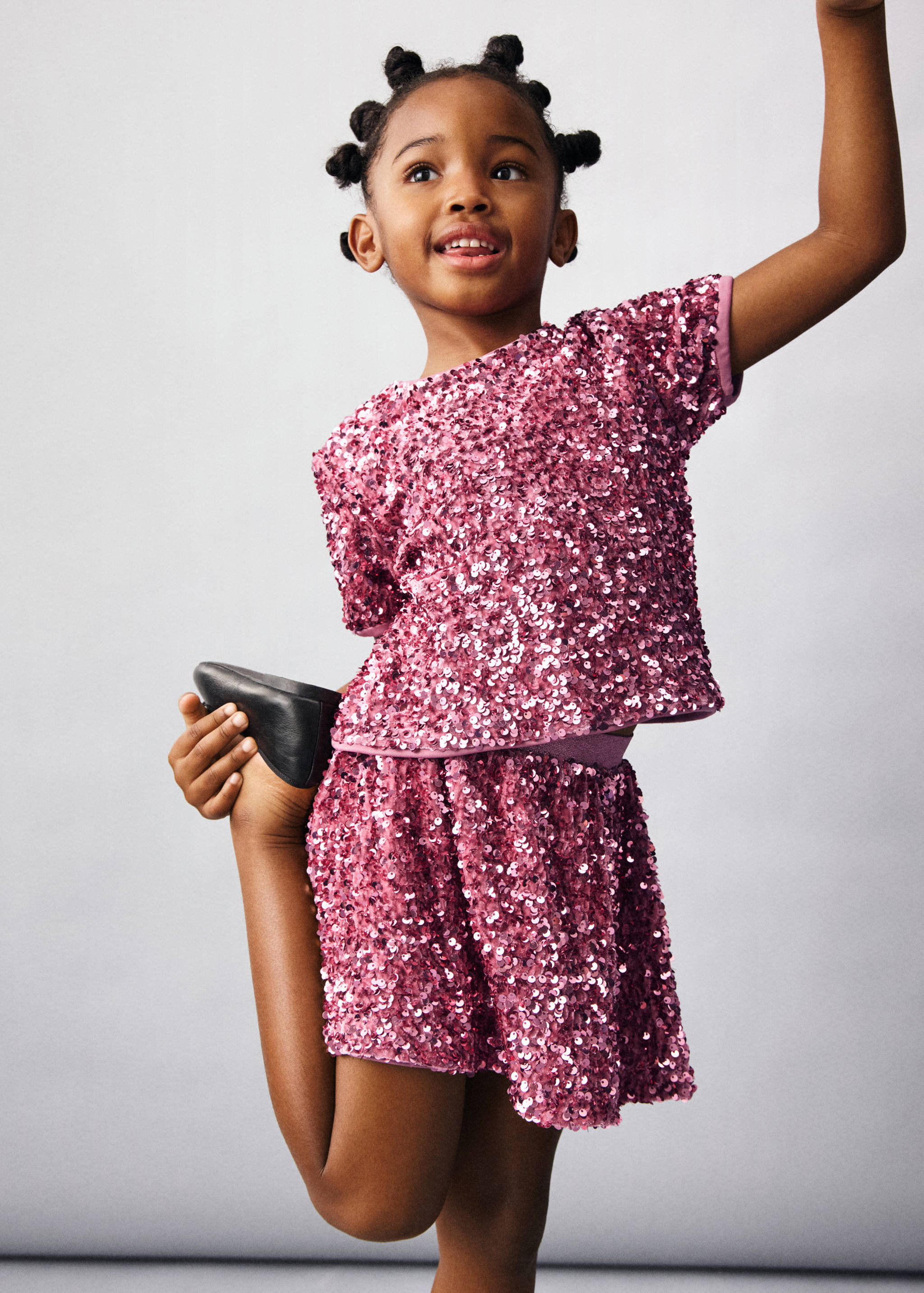 T-shirt brillant à paillettes - Plan moyen