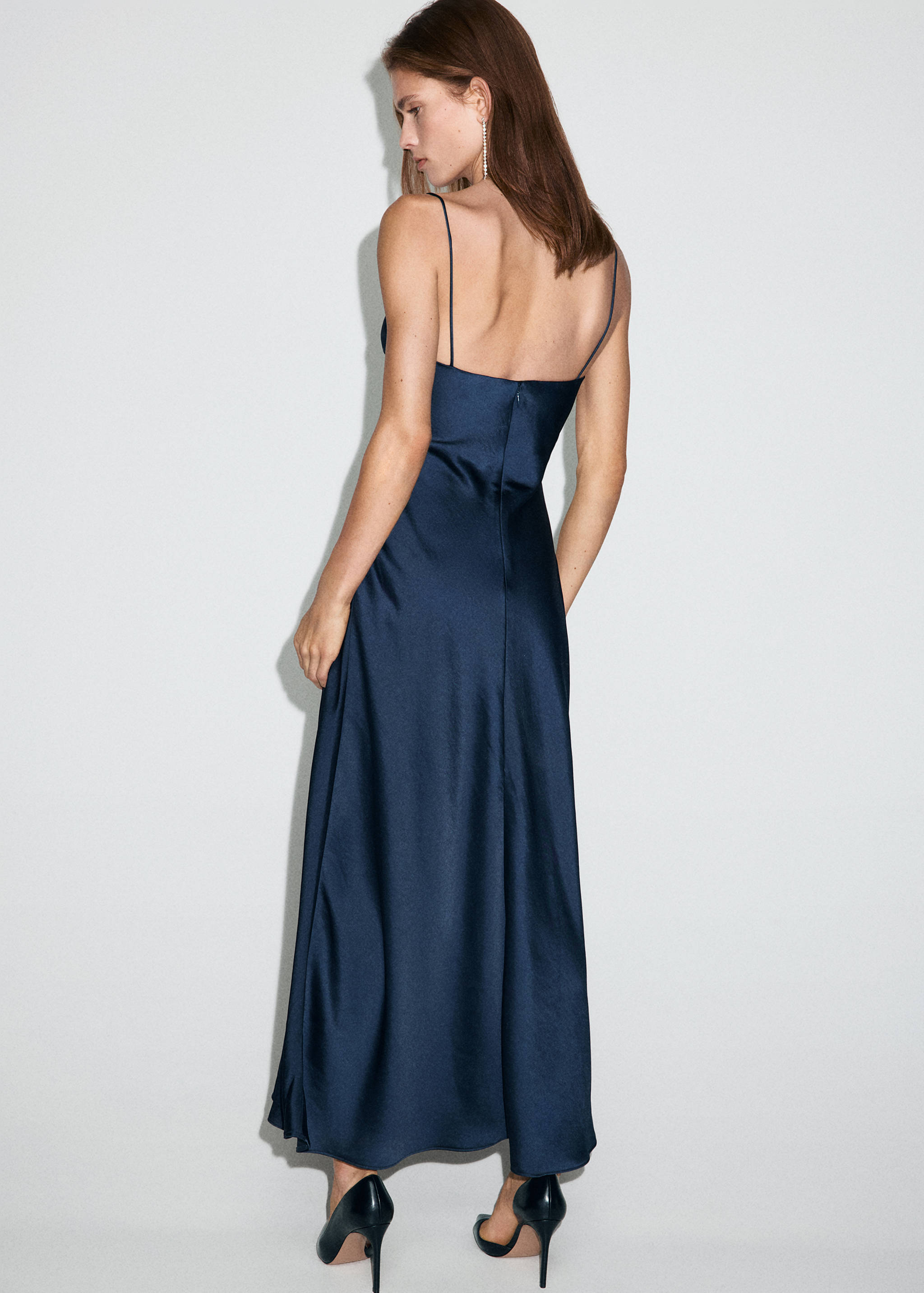 V-neck satin dress - Reverse of the article