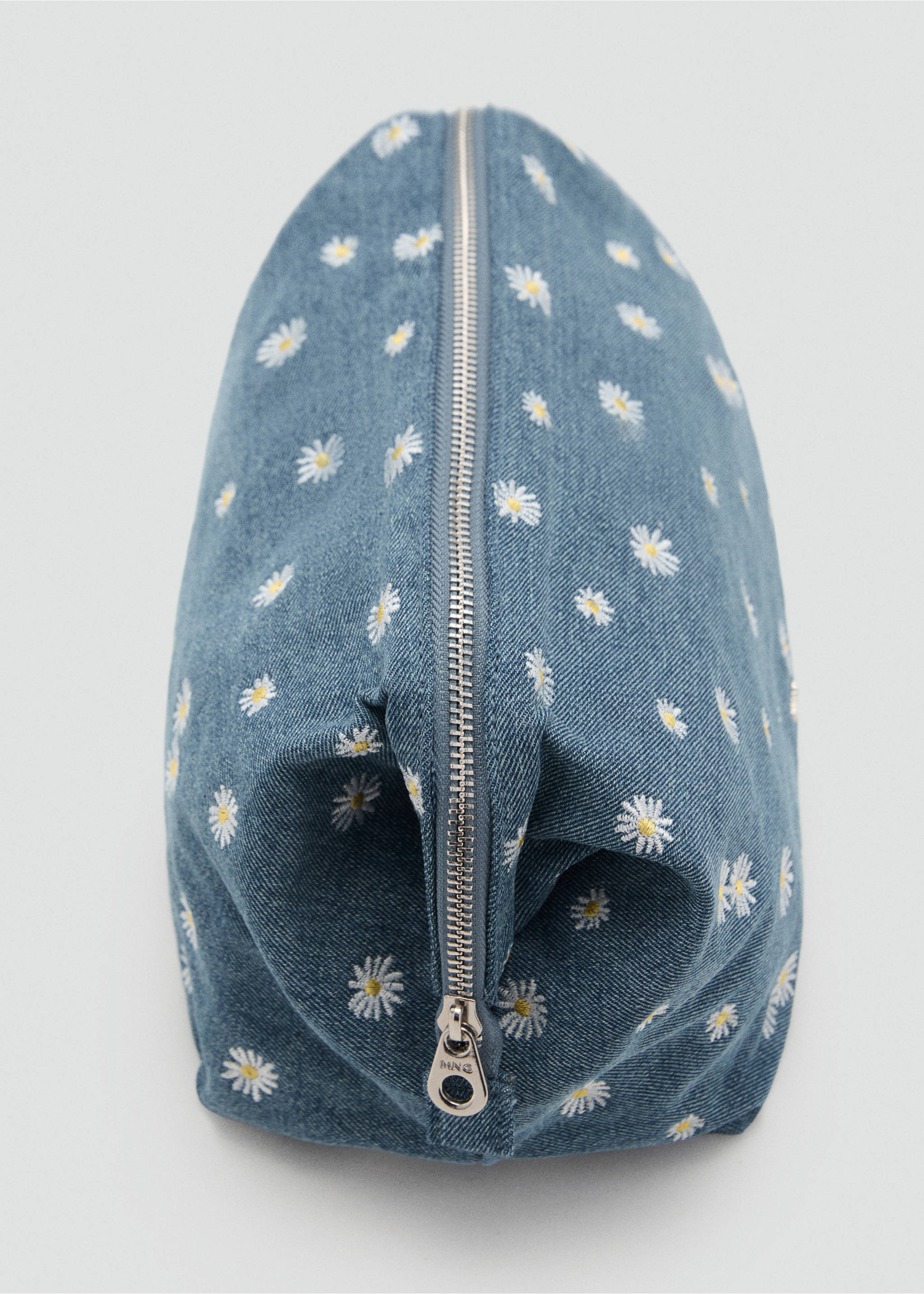 Trousse de toilette denim broderie de fleurs - Plan moyen, Bleu foncé. Ref: 17021125-00.