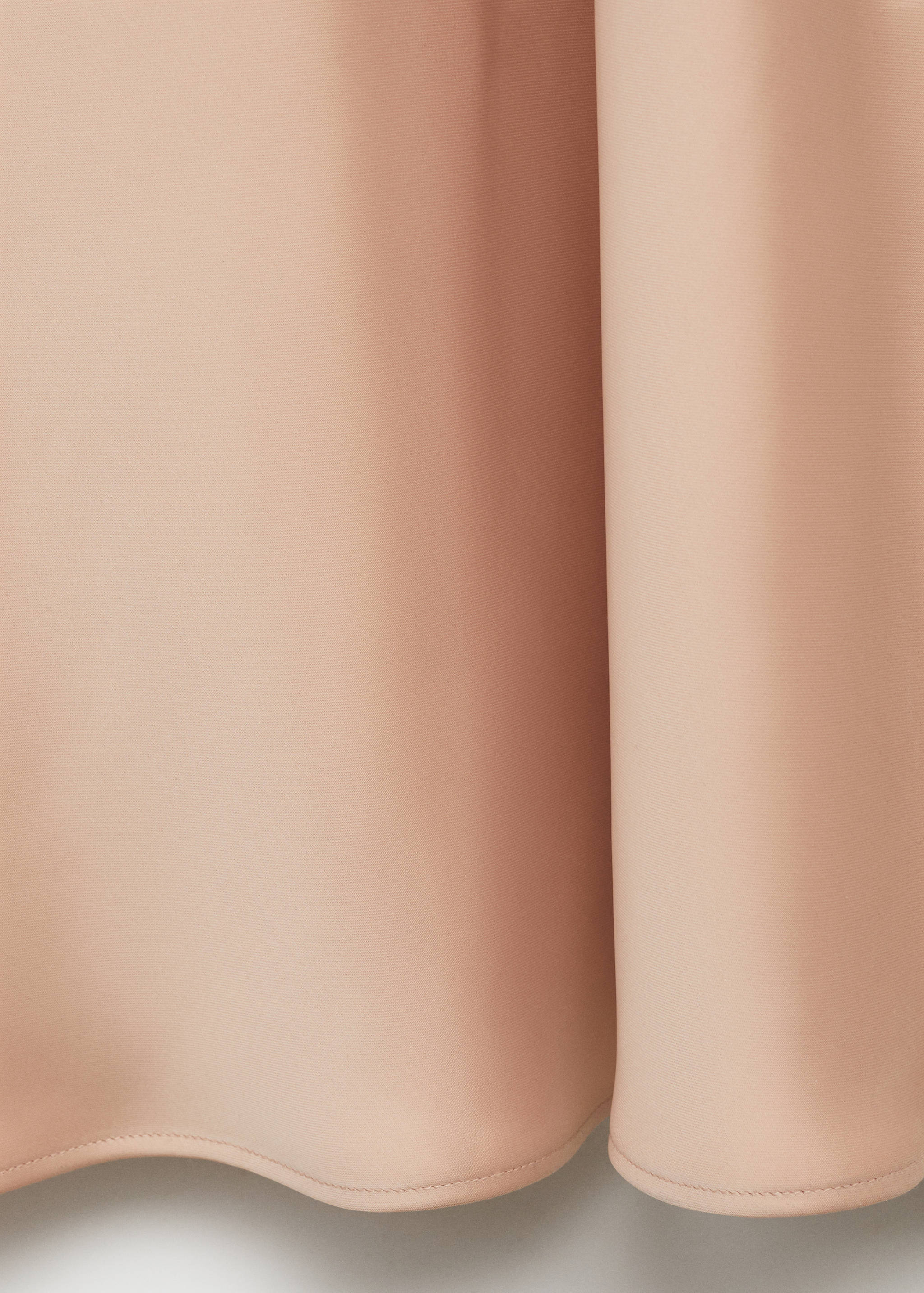 Satinerad klänning med slitsar på ärmarna - Detaljer om artikeln 0