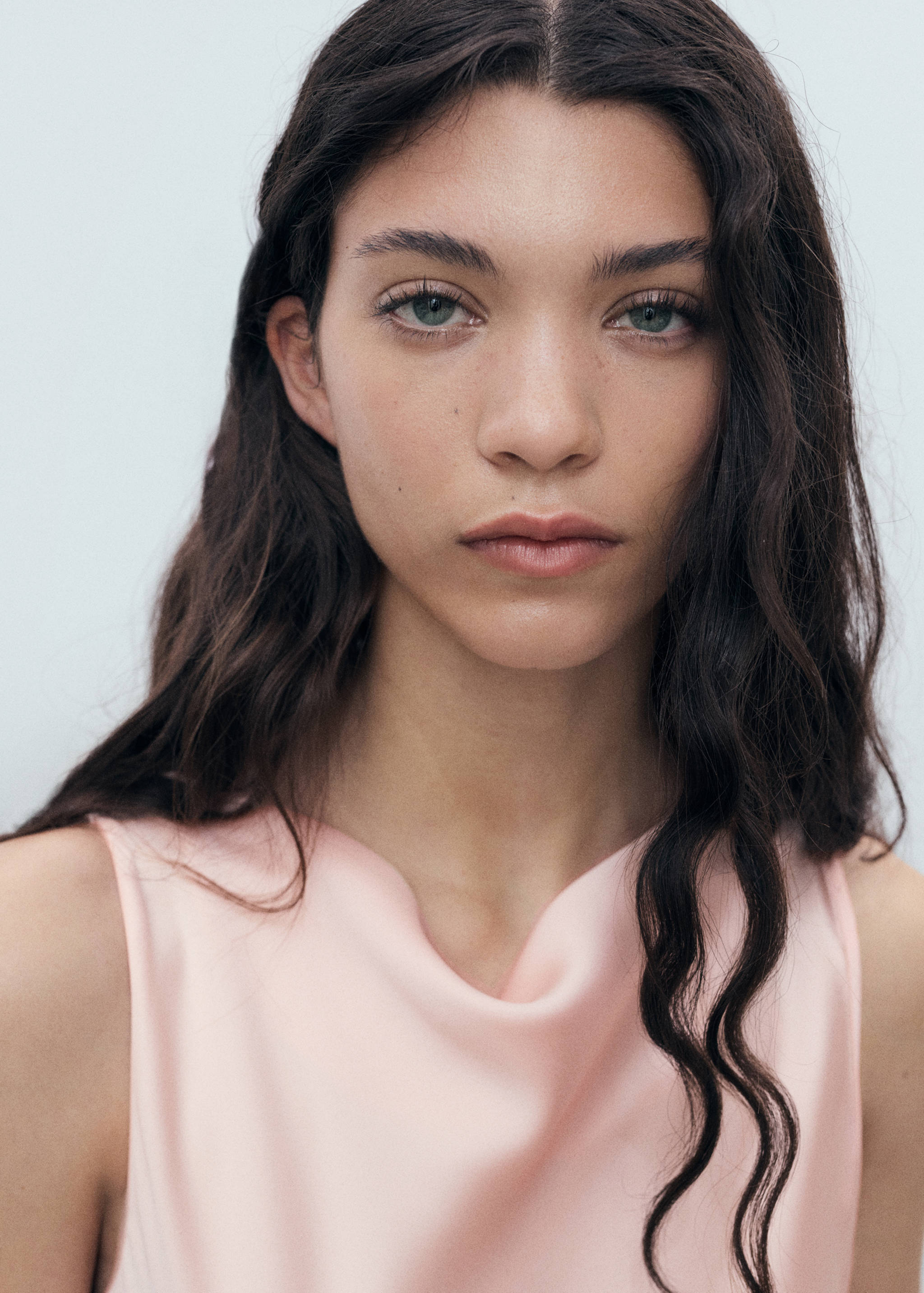 Combined dress with asymmetrical cut - Details of the article 1