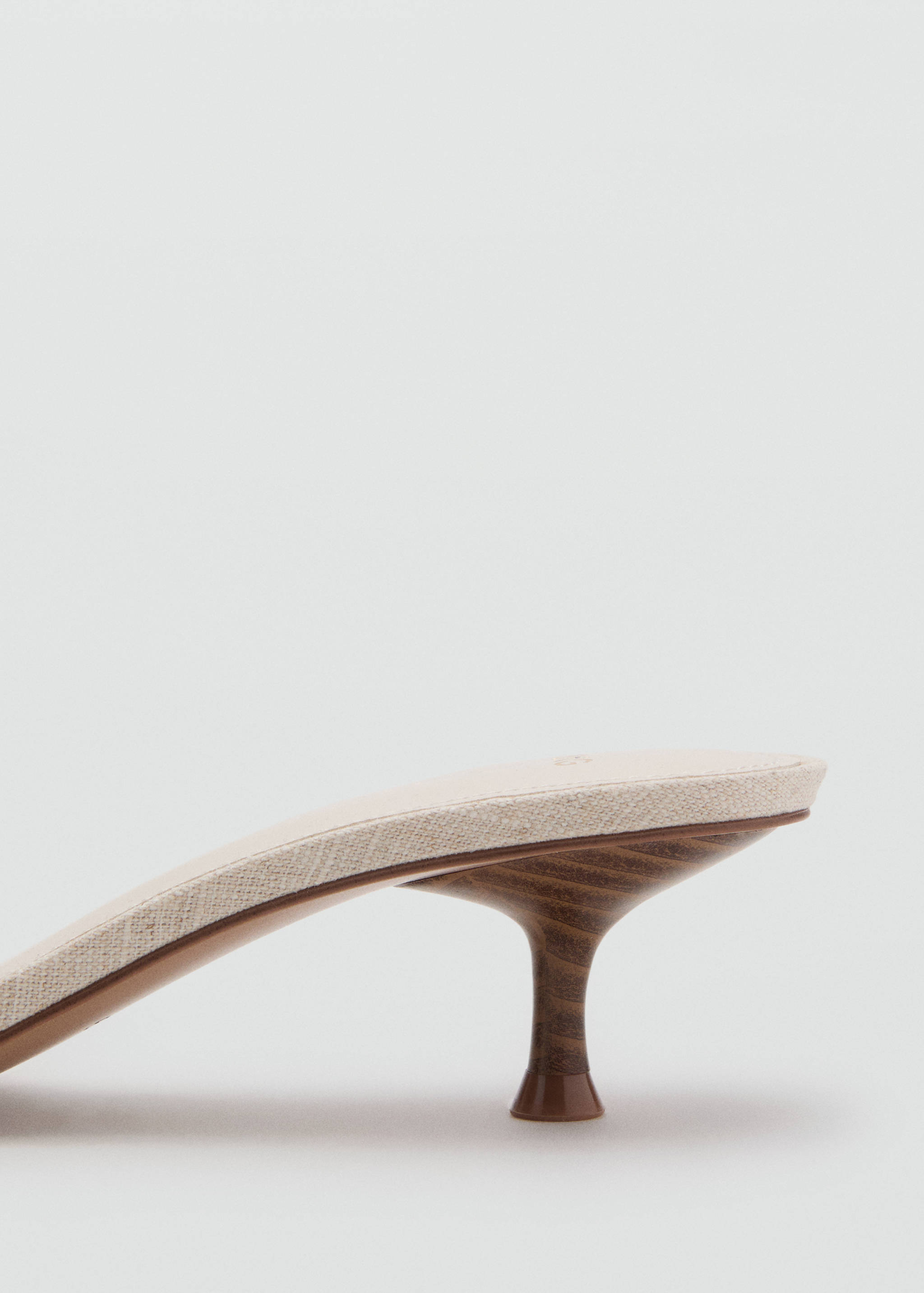 Kitten heel sandals - Details of the article 1