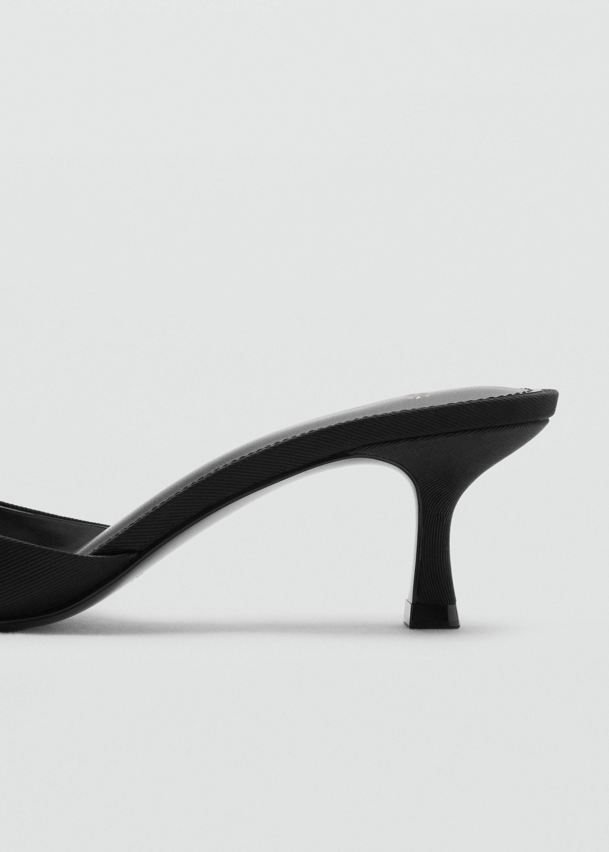 Kitten-heel sandals with strap - Details of the article 1