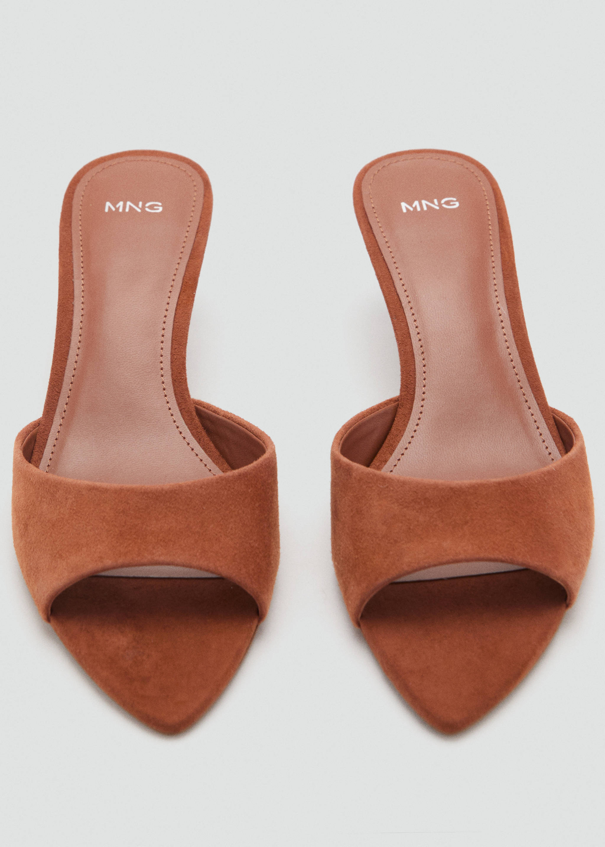 Kitten-heel leather sandal - Details of the article 1