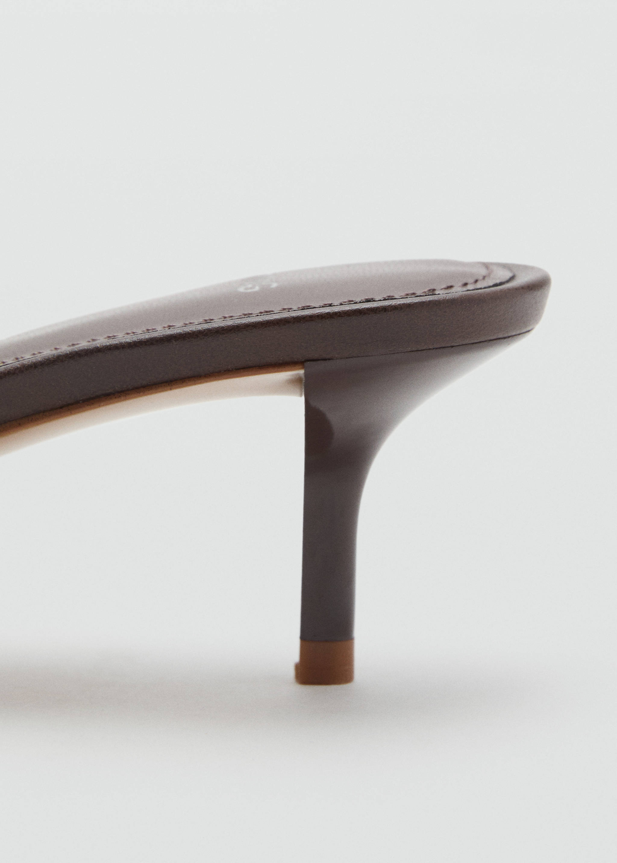 Kožne sandale s malom potpeticom - Detalji artikla 2