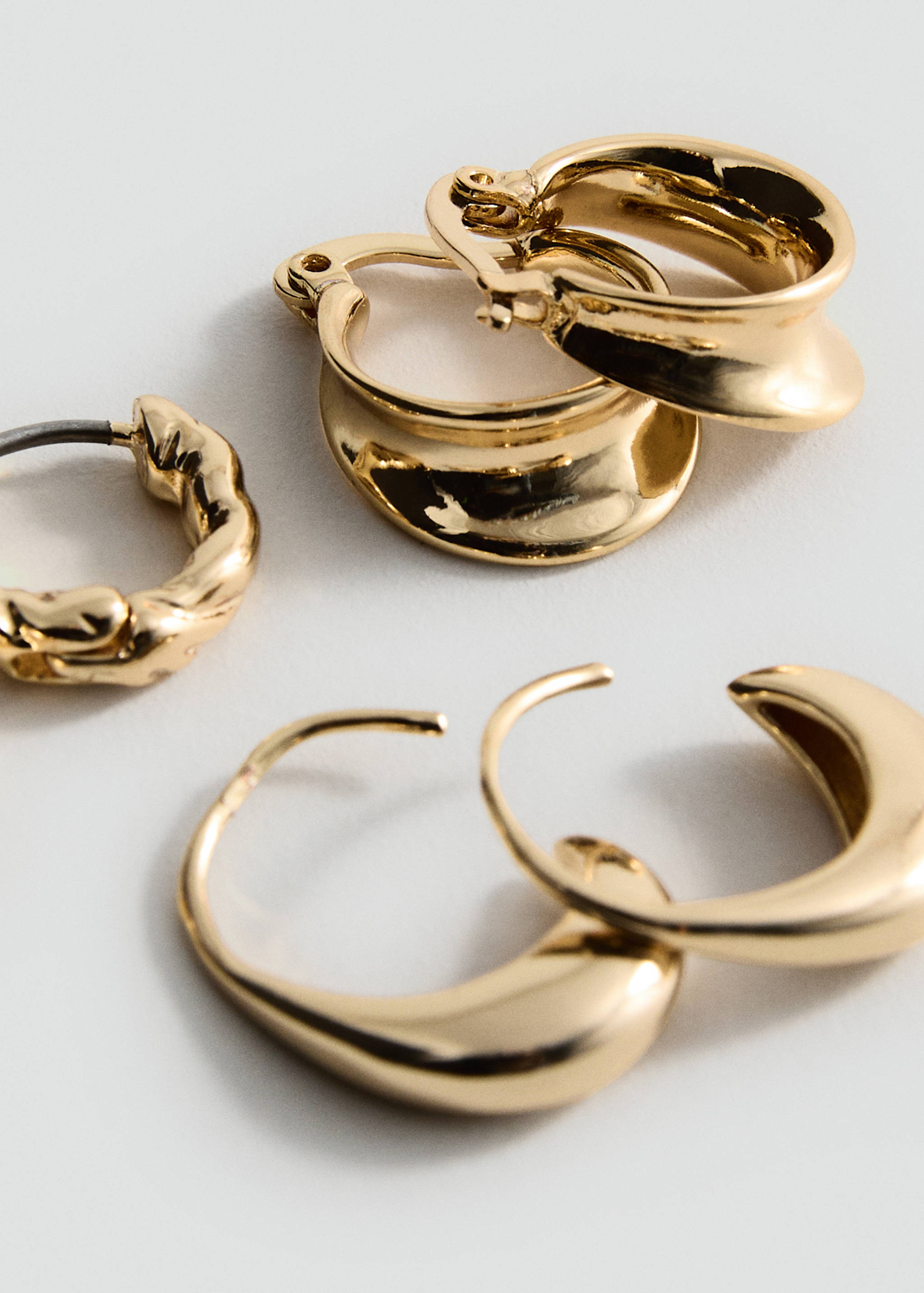 Conjunto de 3 brincos de argola - Plano médio