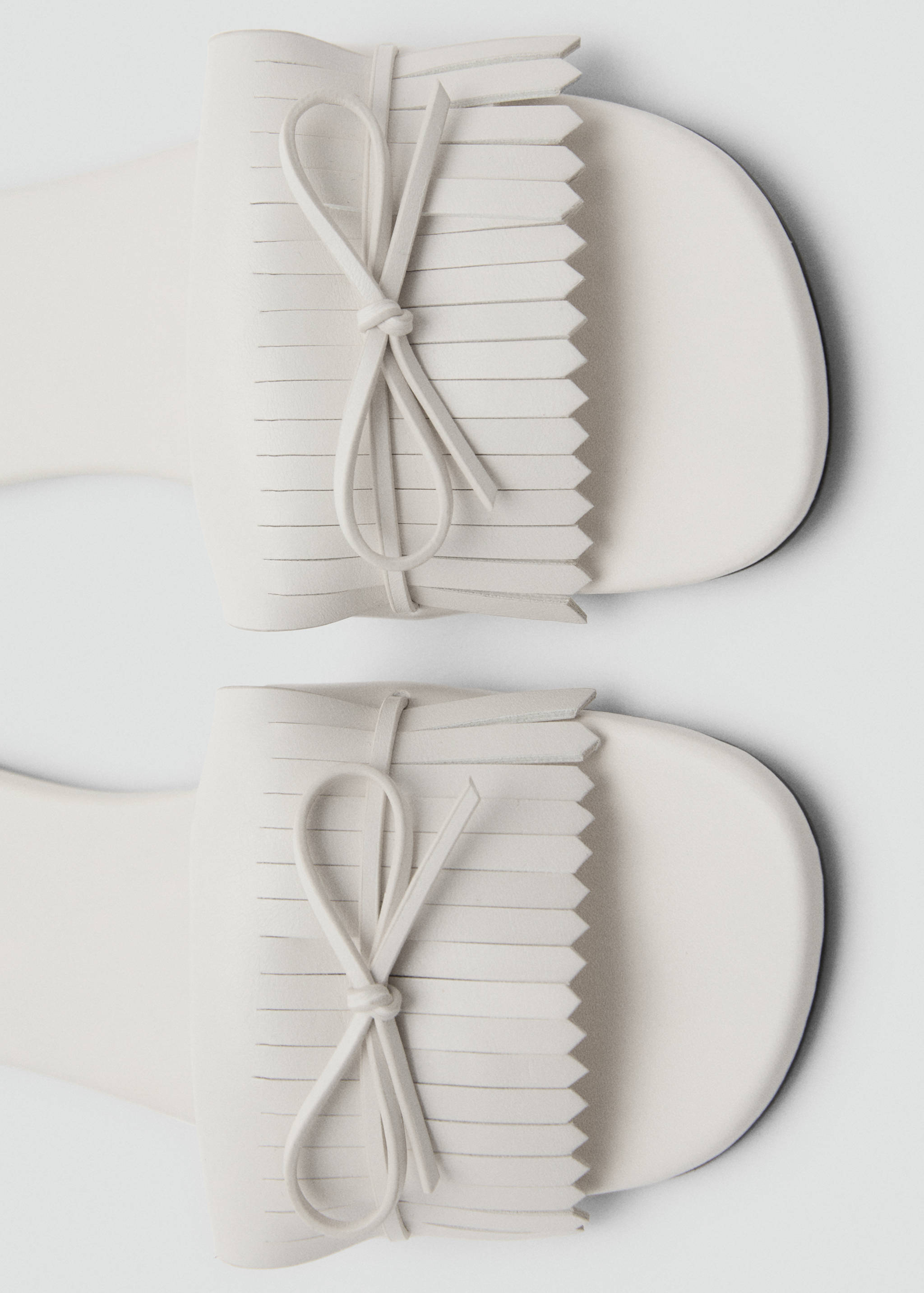 Fringed sandals with bow detail - Details of the article 2