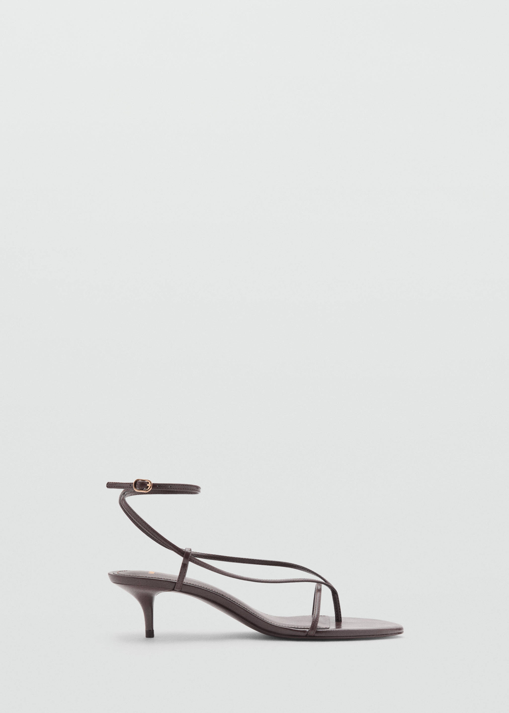 Heeled sandals with thin strap - Article without model