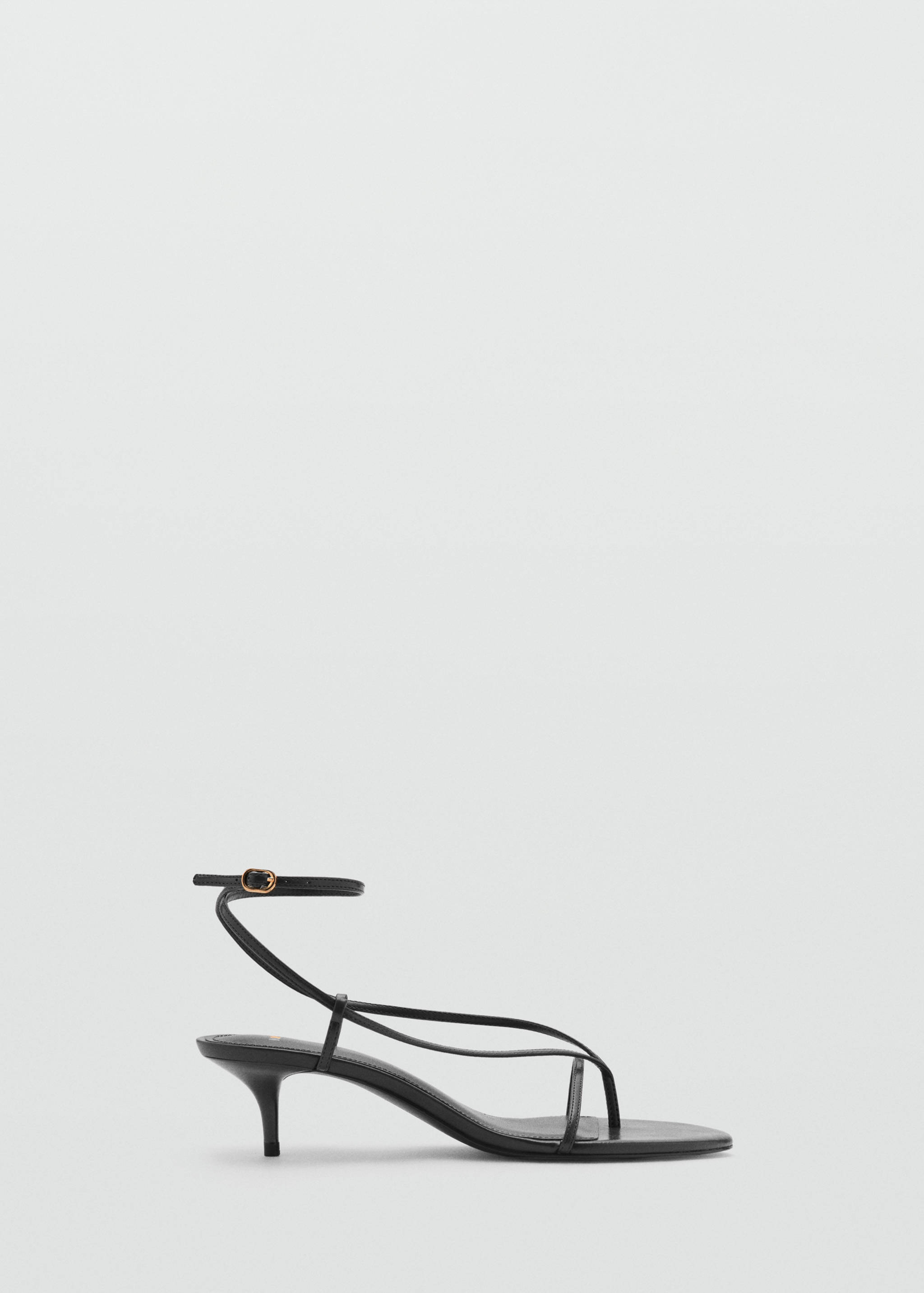 Heeled sandals with thin strap - Article without model