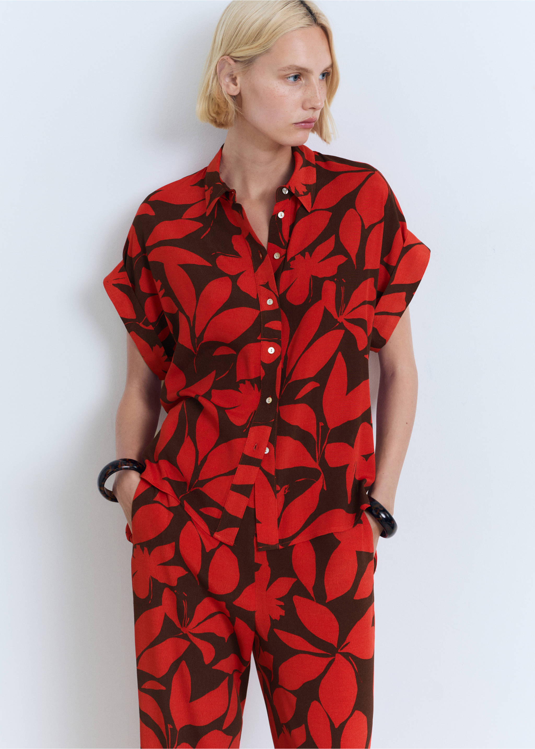 Flowy printed trousers - Details of the article 1, Red. Ref: 17021158-00.