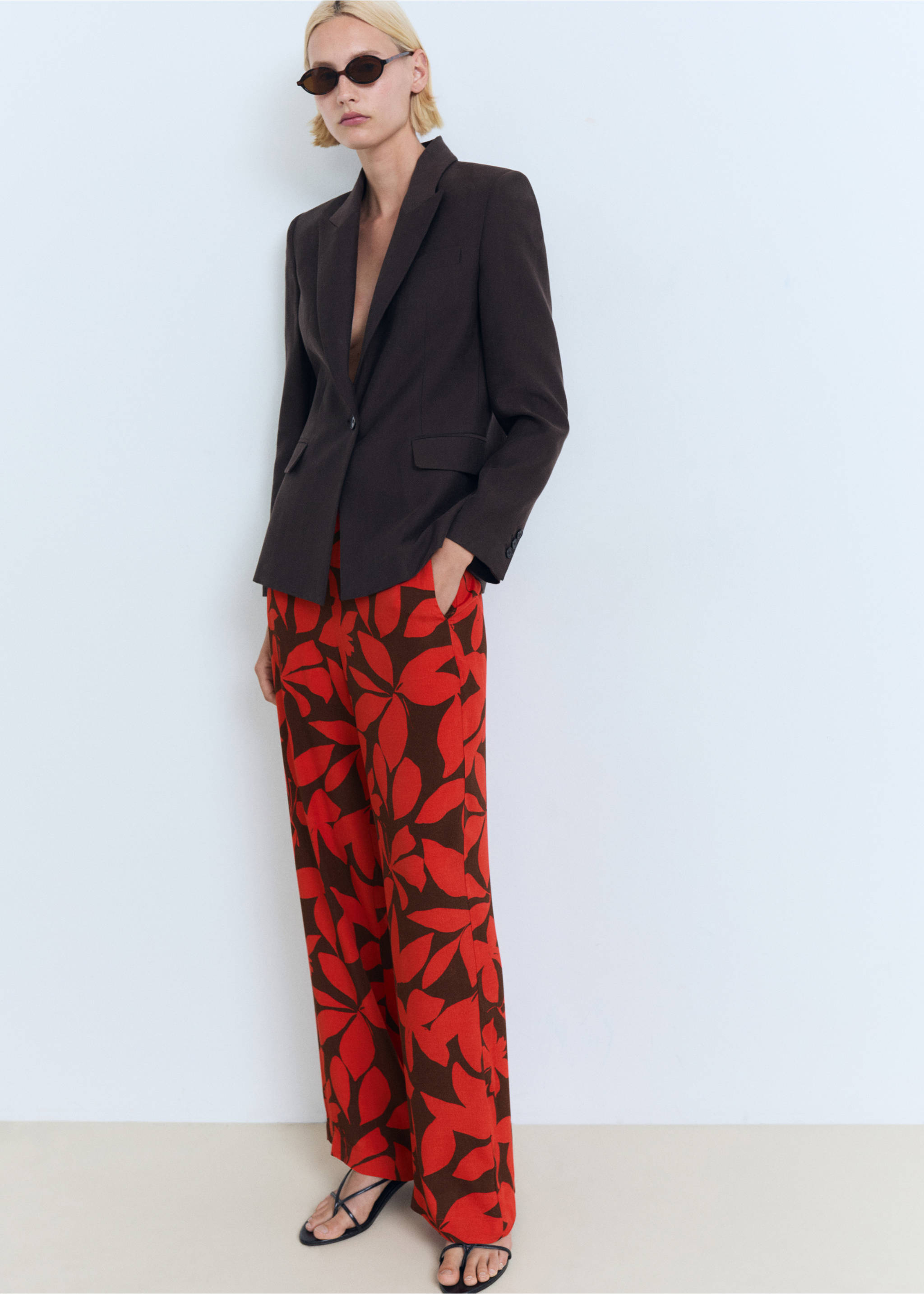 Flowy printed trousers - Details of the article 2, Red. Ref: 17021158-00.