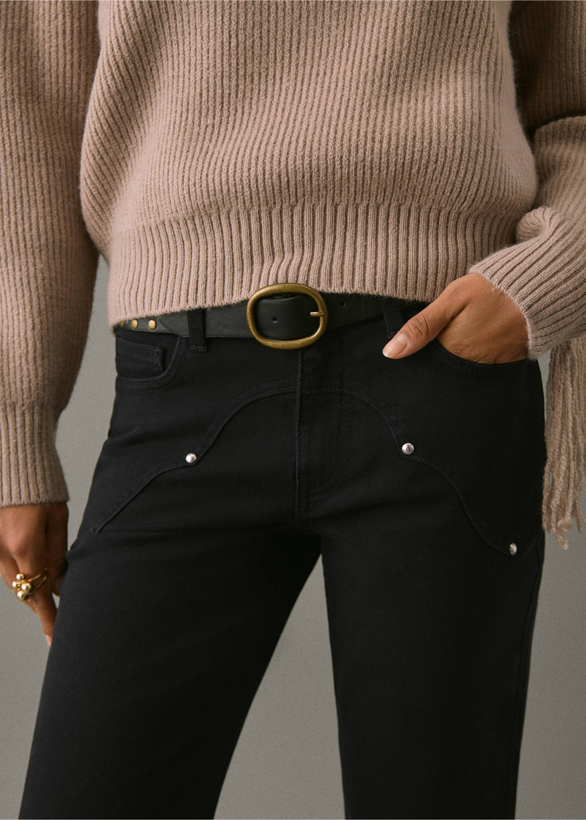 Jeans flare tachuelas - Detalle del artículo 3, Denim negro. Ref: 17021183-00.