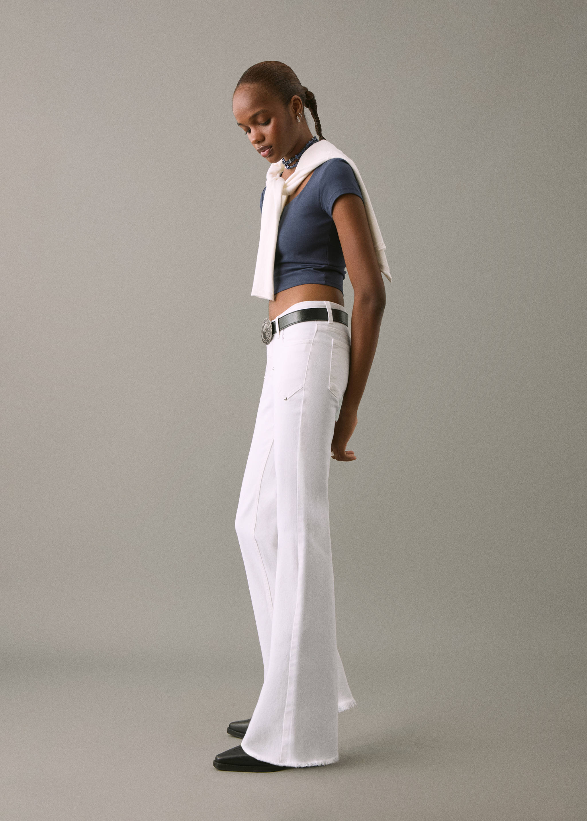 Flared jeans with studs - Details of the article 2